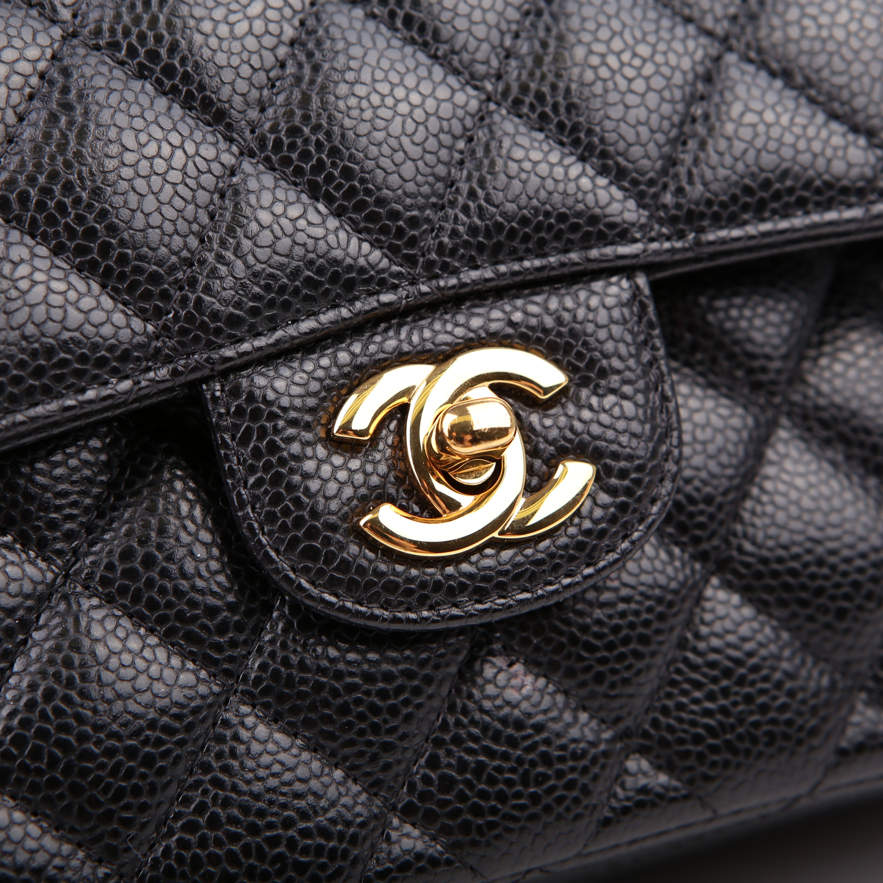 Classic Flap Small Caviar RFID Black/Gold