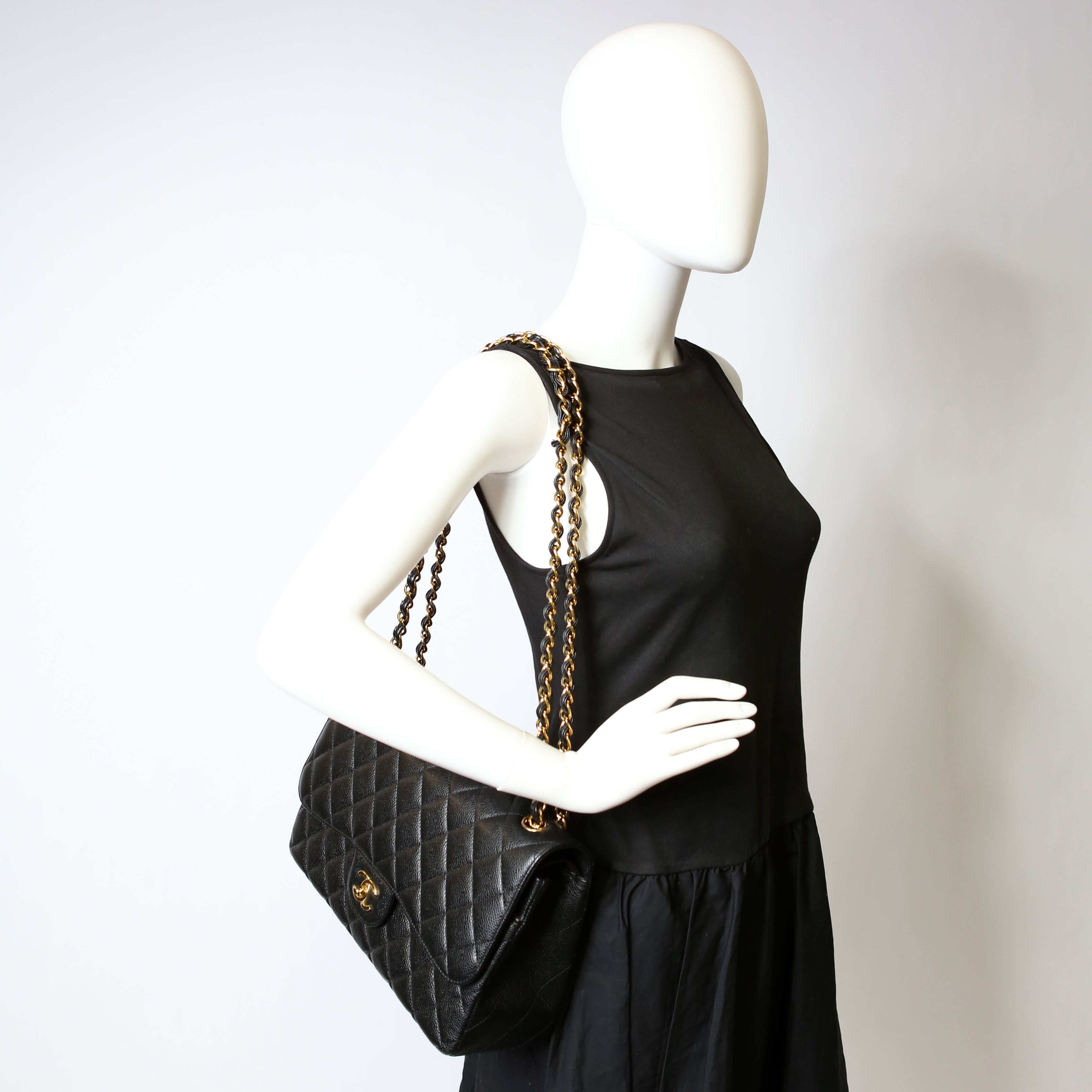 Classic Flap Jumbo Caviar RFID Black/Gold