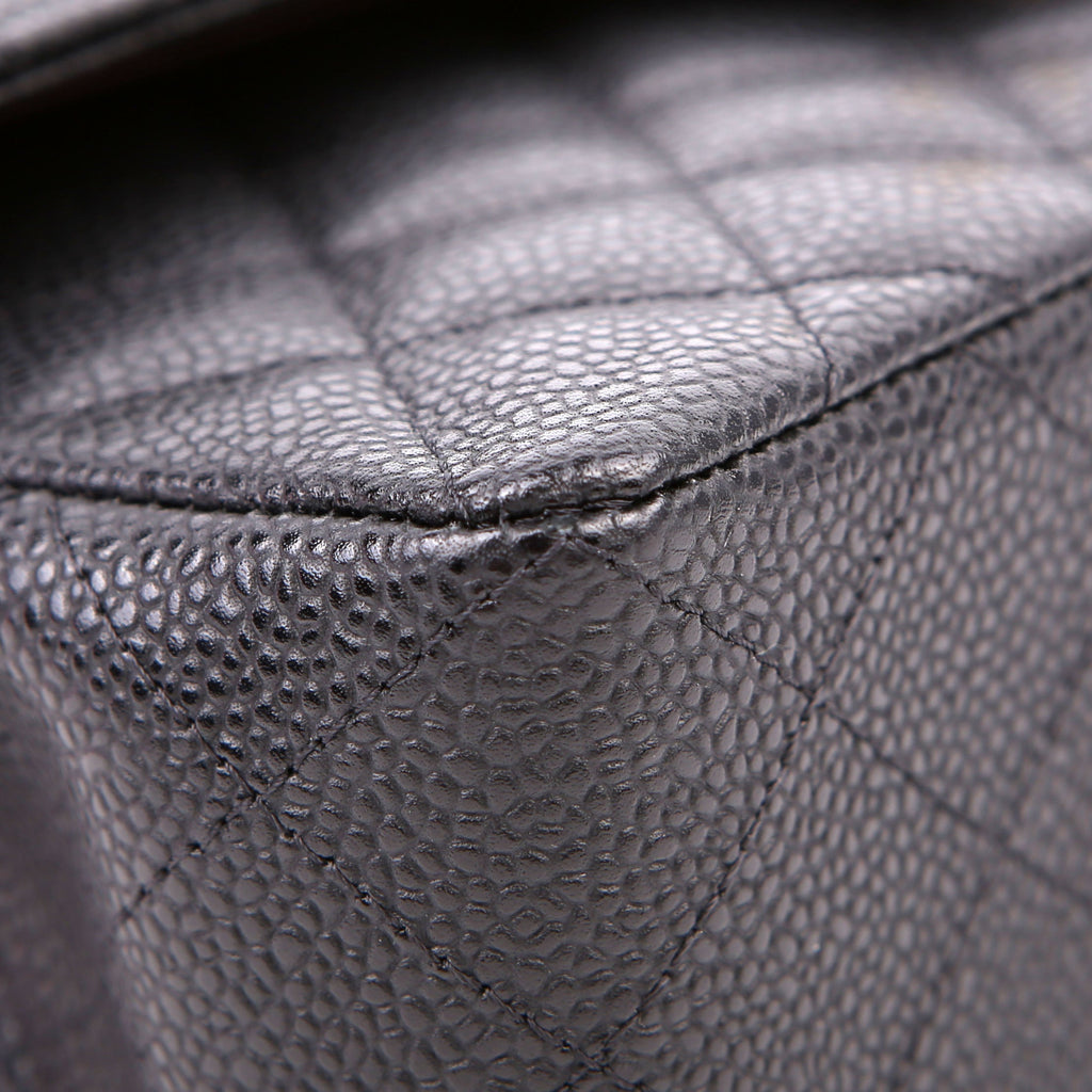 Classic Flap Small Caviar 27M Black