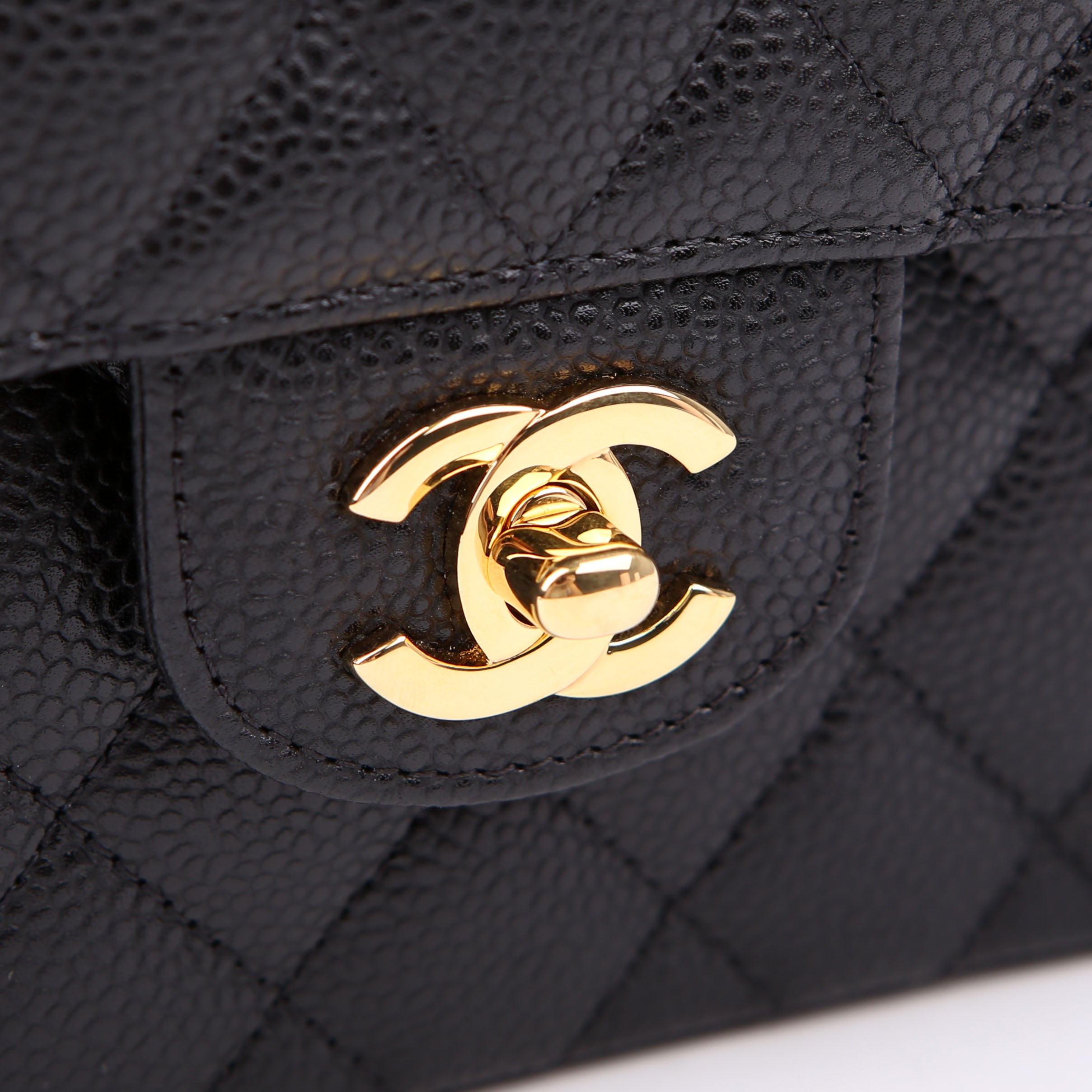 Classic Flap Small Caviar 27M Black