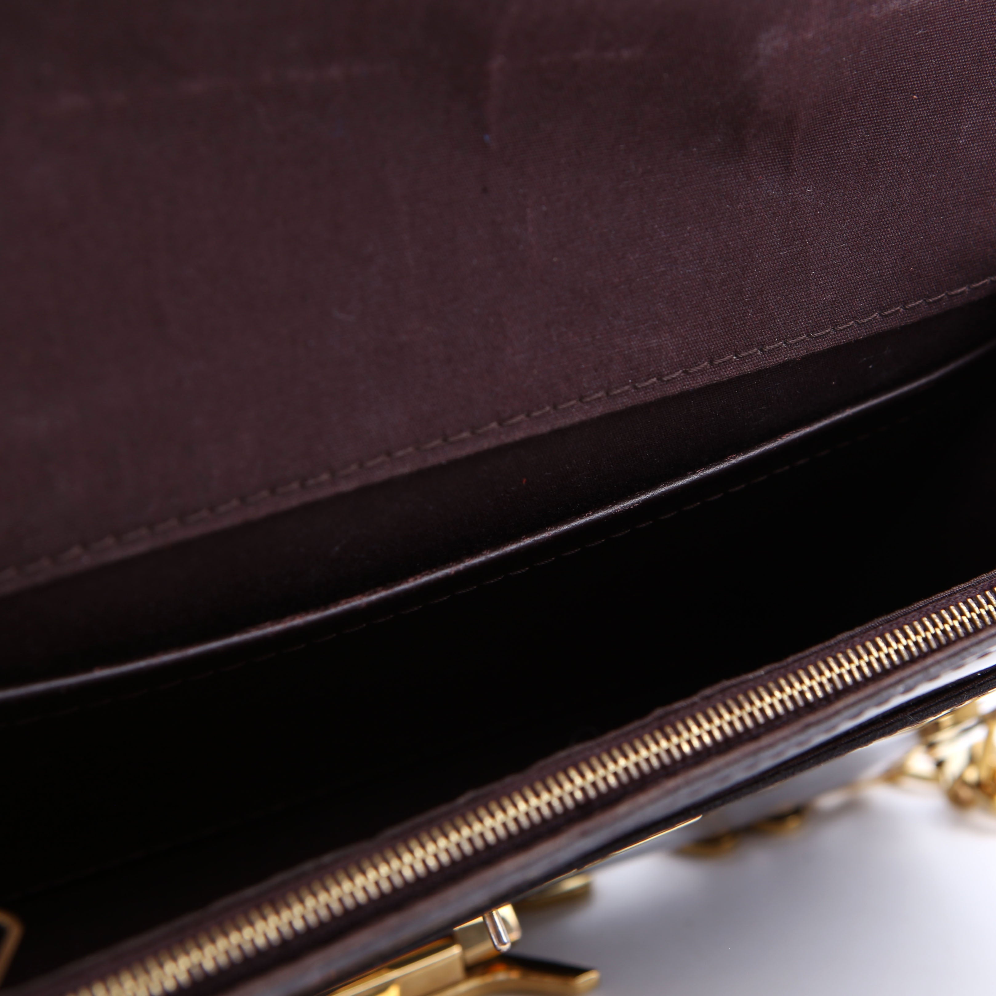 Louise MM Chain Bag Vernis Burgundy