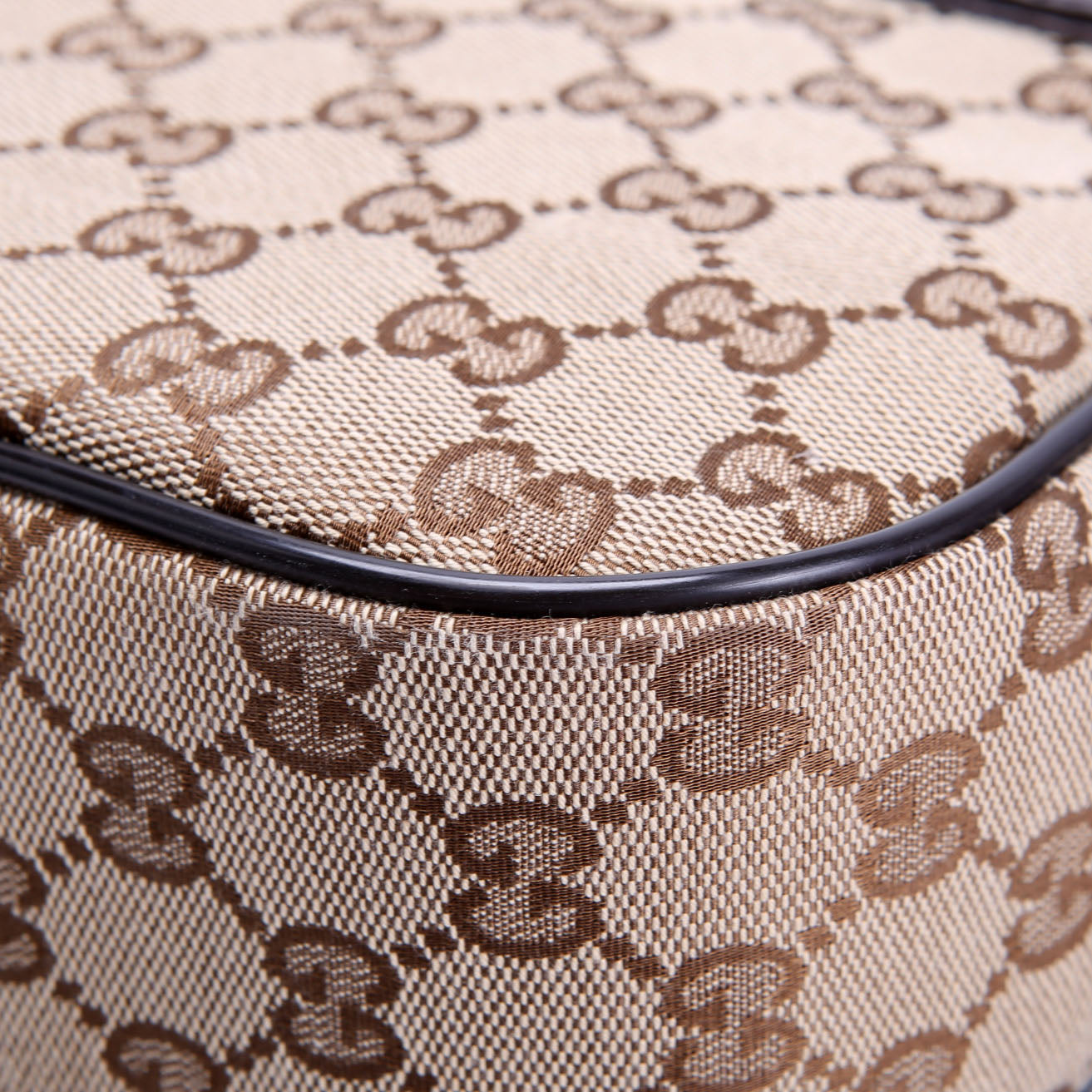 Gucci 449172 GG Canvas Messenger