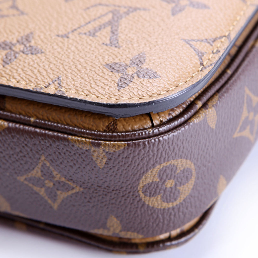 Pochette Metis Reverse Monogram