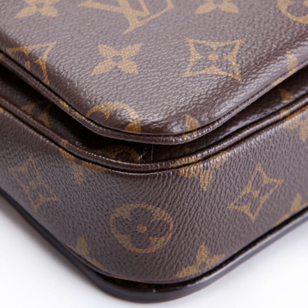 Pochette Metis Monogram