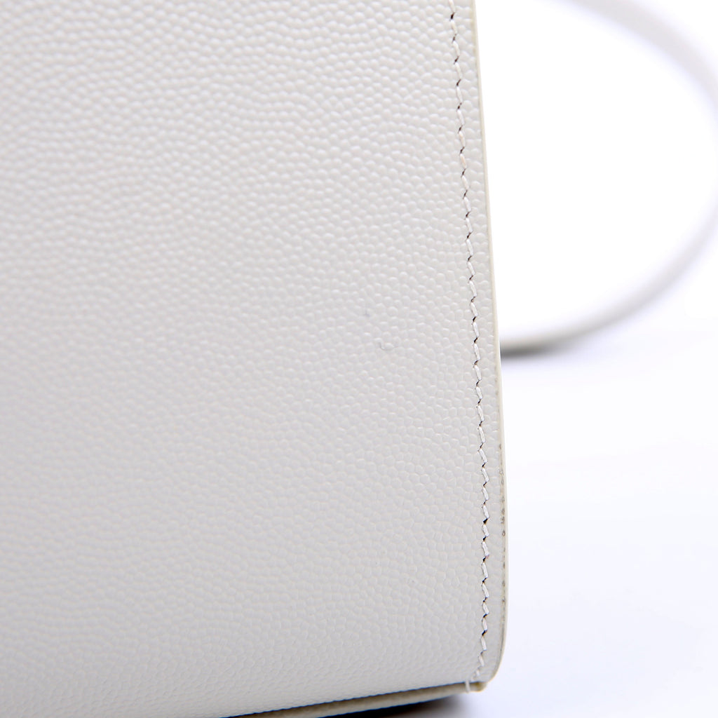 Cassandra Top Handle White
