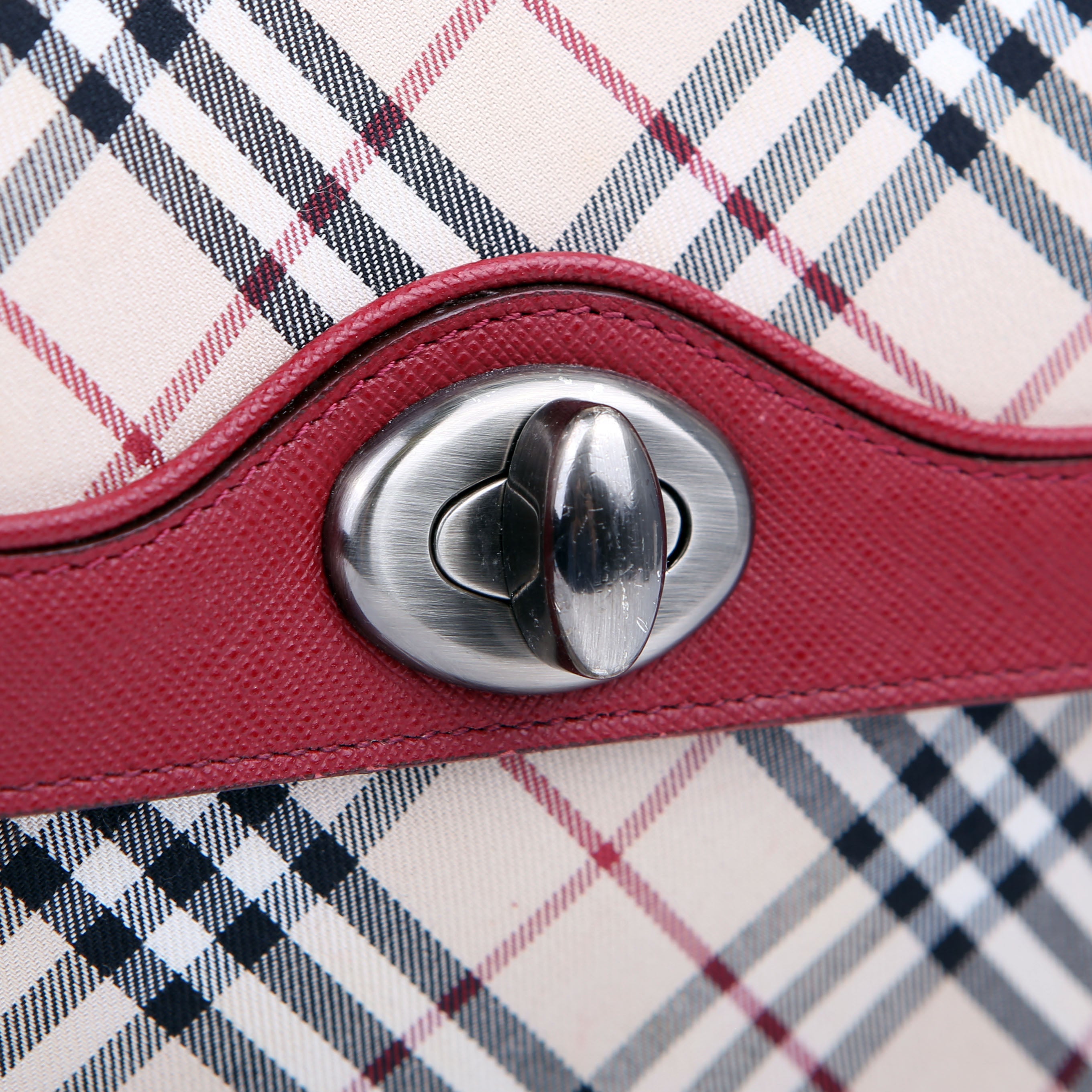 Nova Check Turnlock Shoulder Red