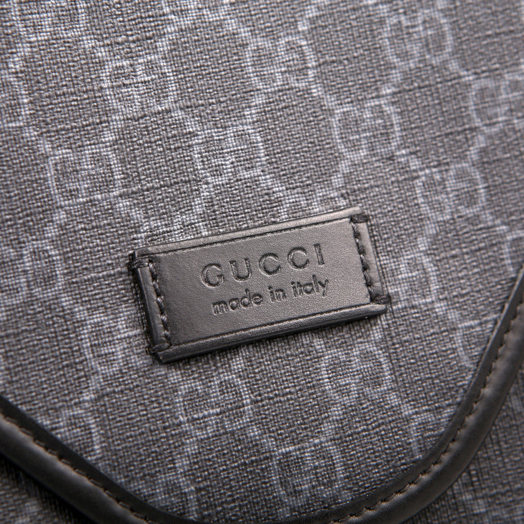 Gucci 599521 GG Supreme Messenger Black