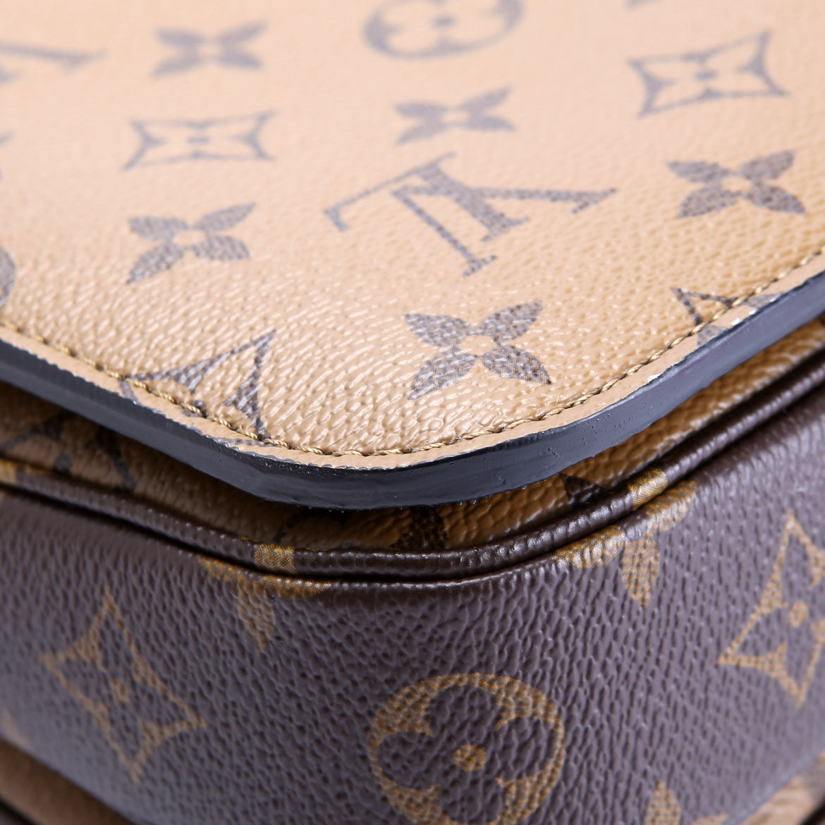 Pochette Metis Reversed Monogram