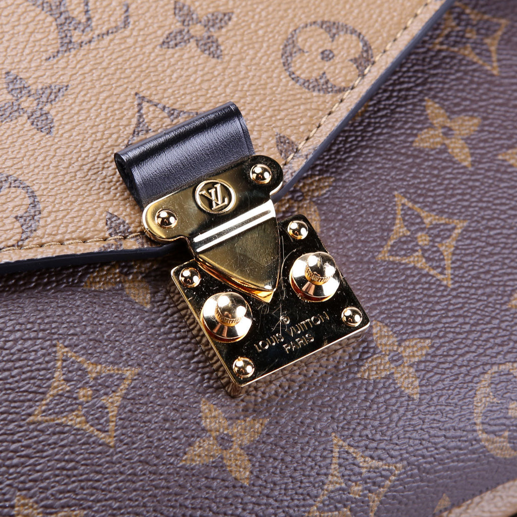 Pochette Metis Reversed Monogram