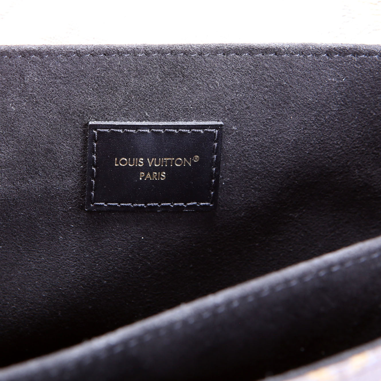 Pochette Metis Reversed Monogram