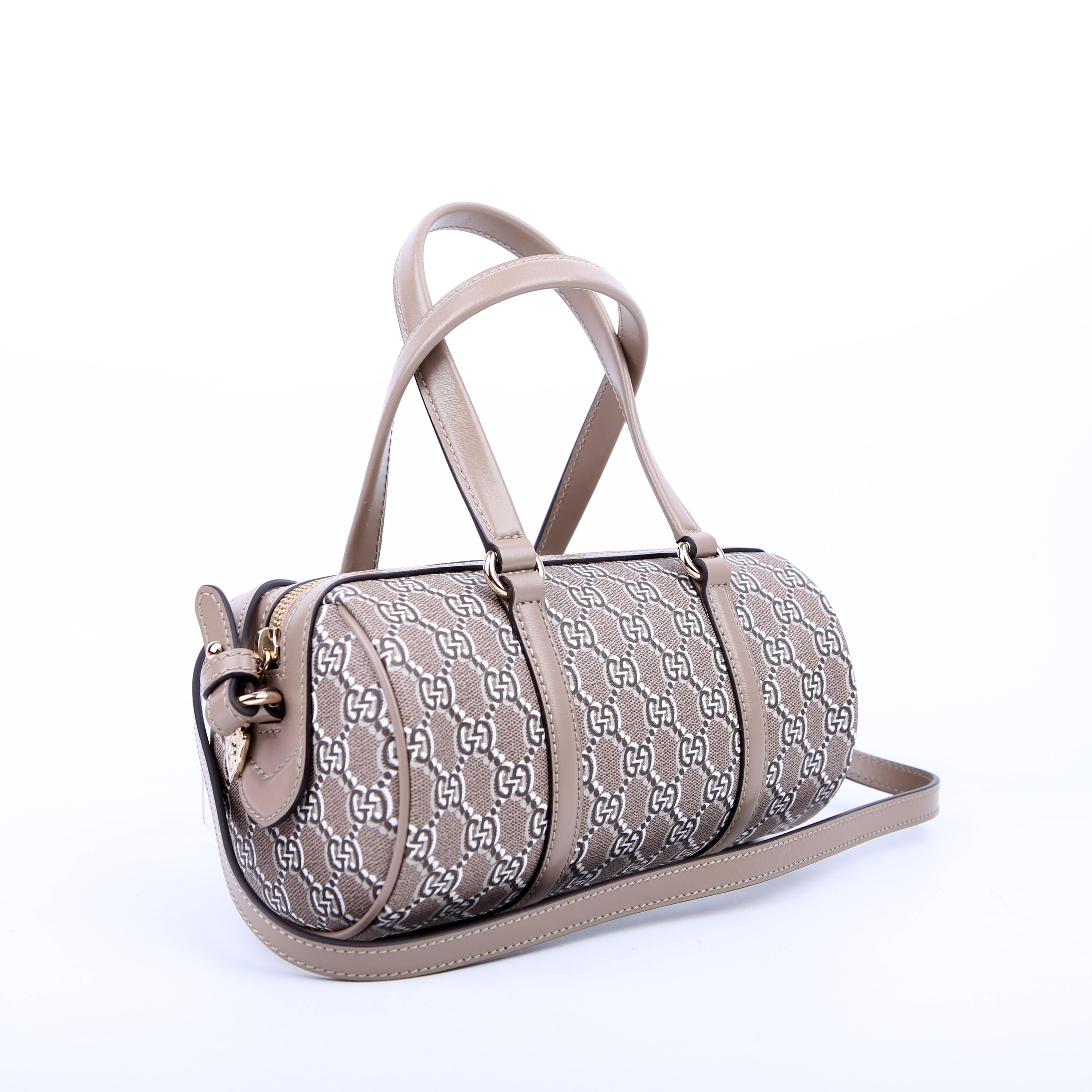 Gucci 796230 GG Supreme Shadow Small 2Way