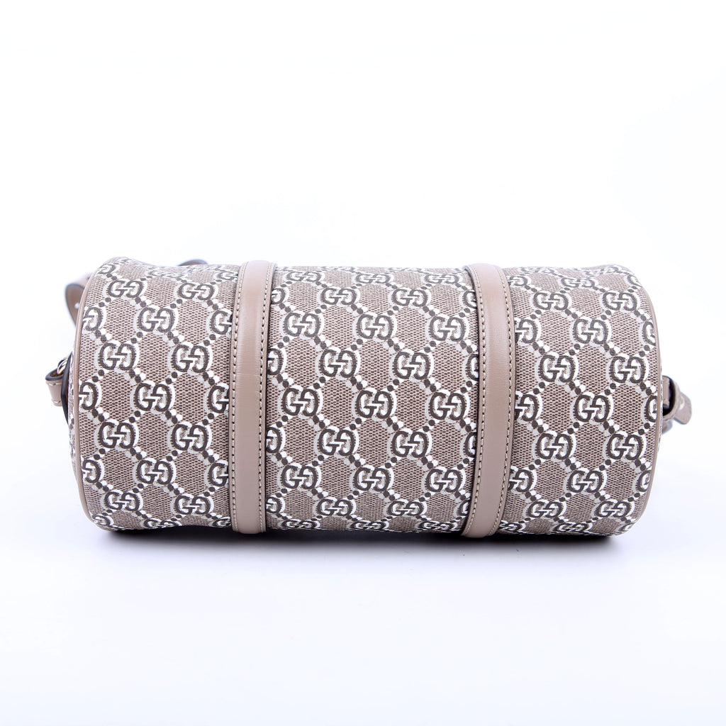 Gucci 796230 GG Supreme Shadow Small 2Way