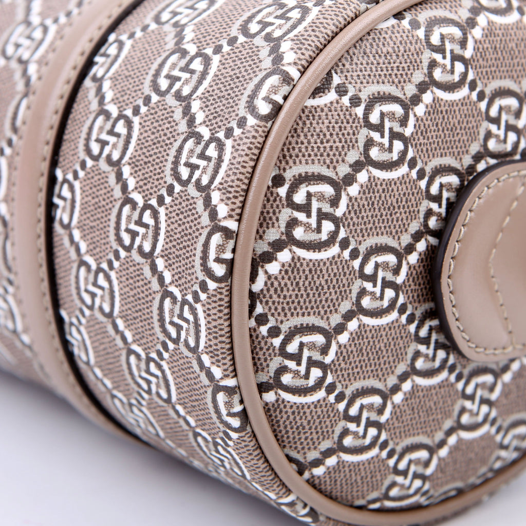 Gucci 796230 GG Supreme Shadow Small 2Way