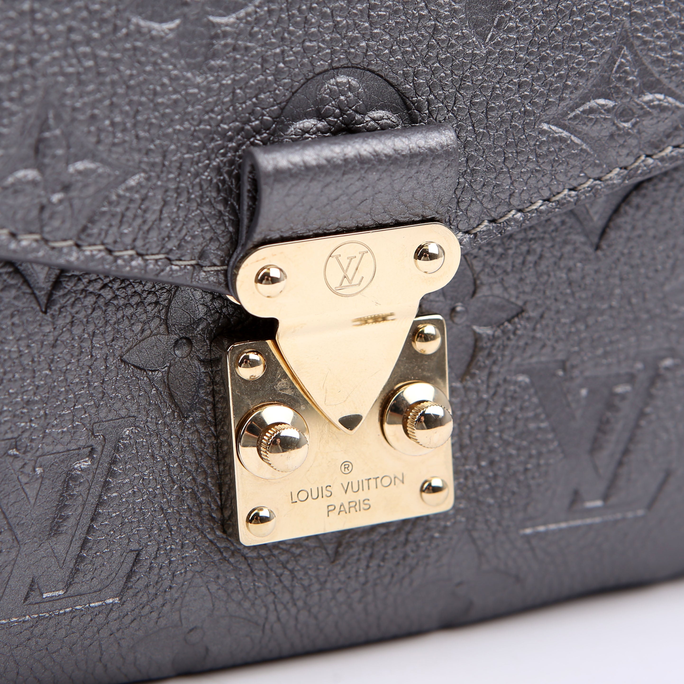 Pochette Metis East West Shimmery Empreinte Grey