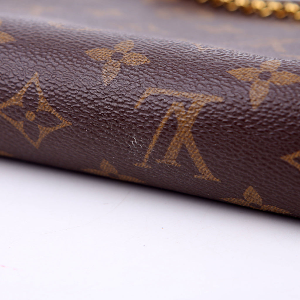 Pallas Clutch Monogram