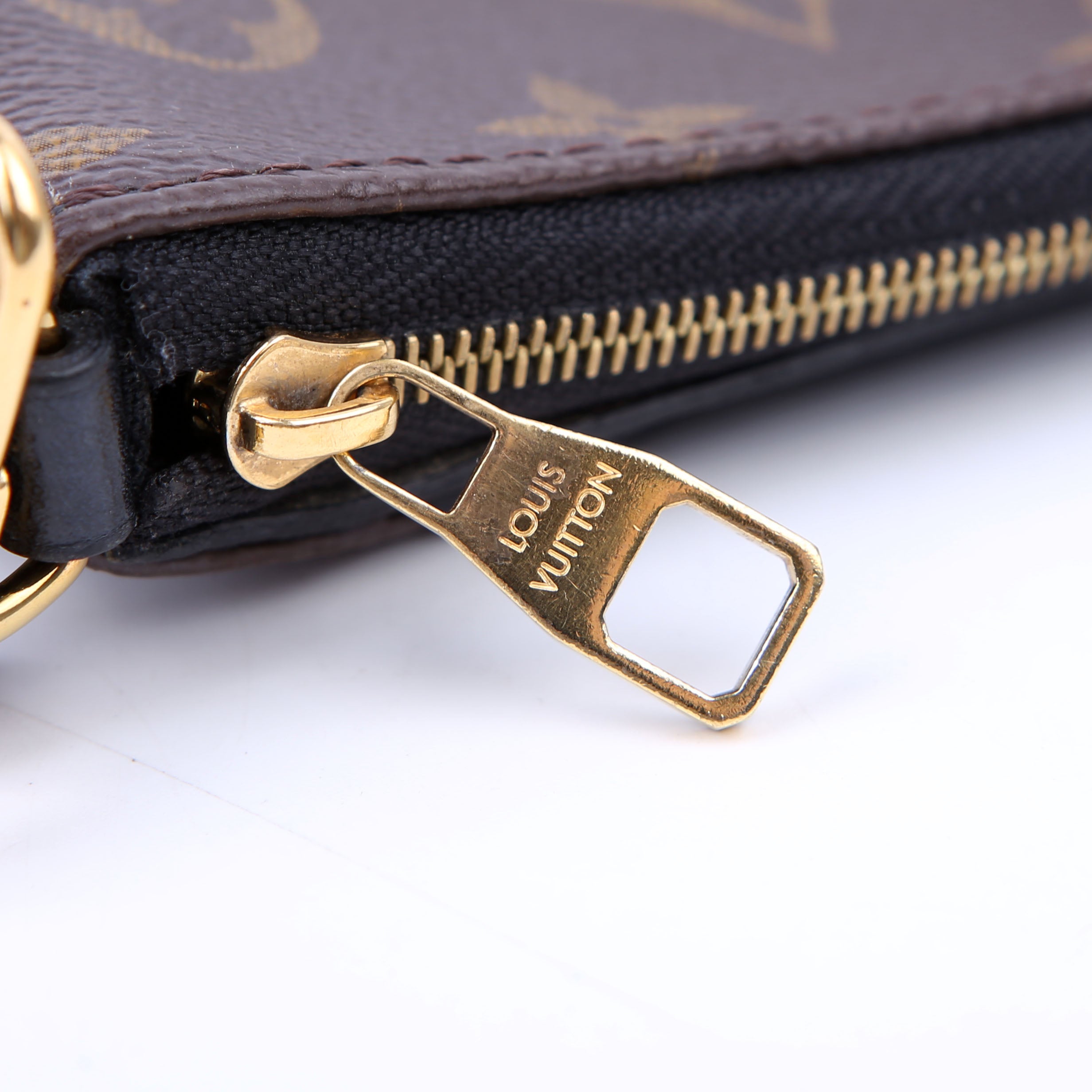 Pallas Clutch Monogram