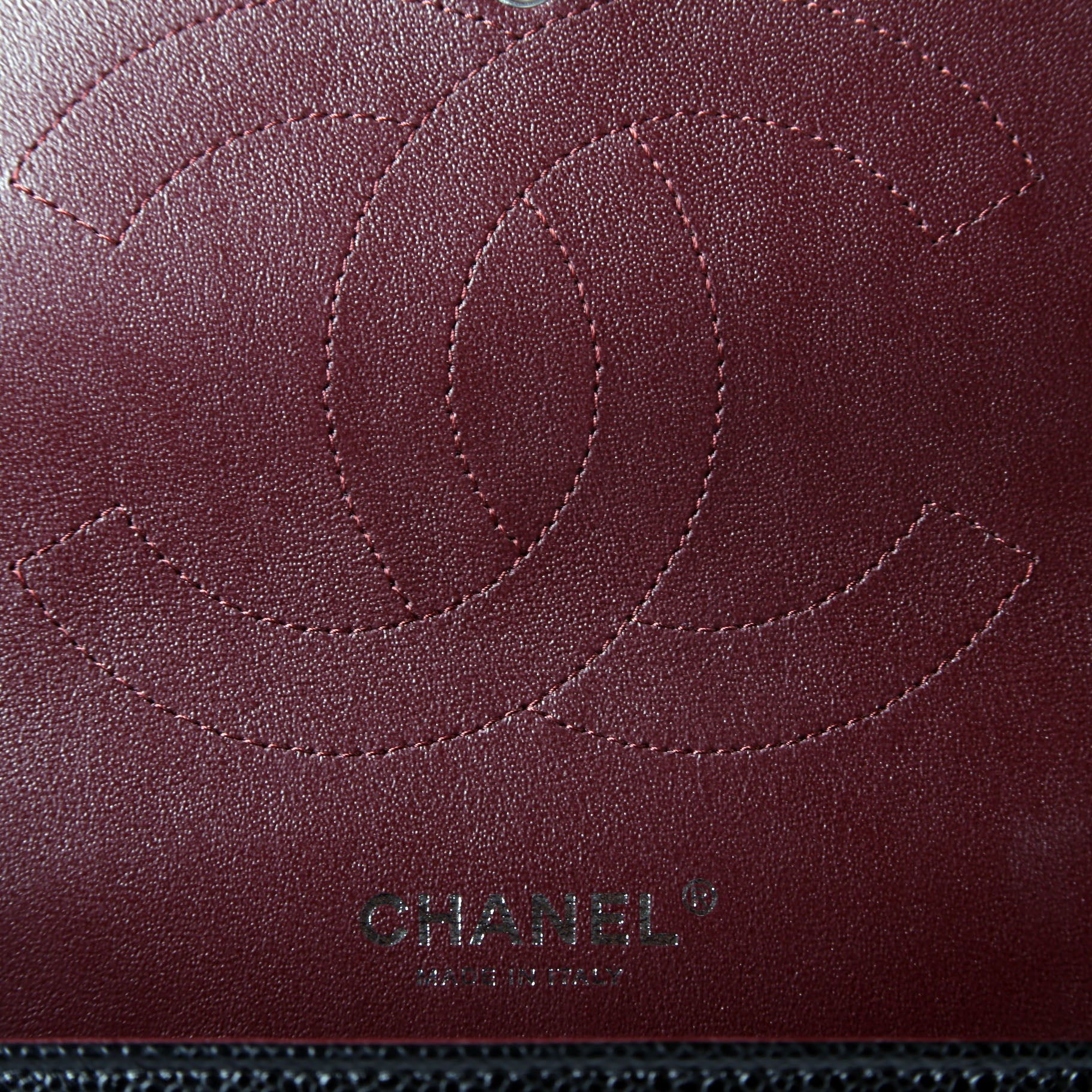 Classic Flap Jumbo Caviar 25M Black