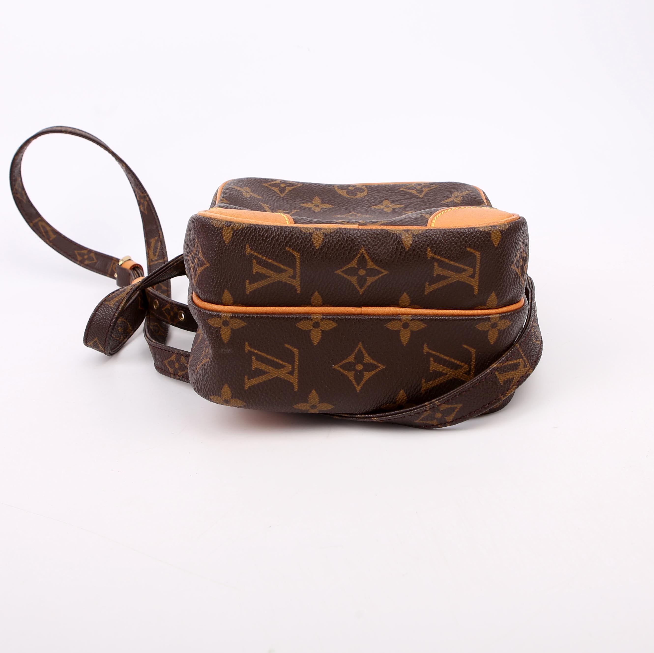 Amazone Monogram