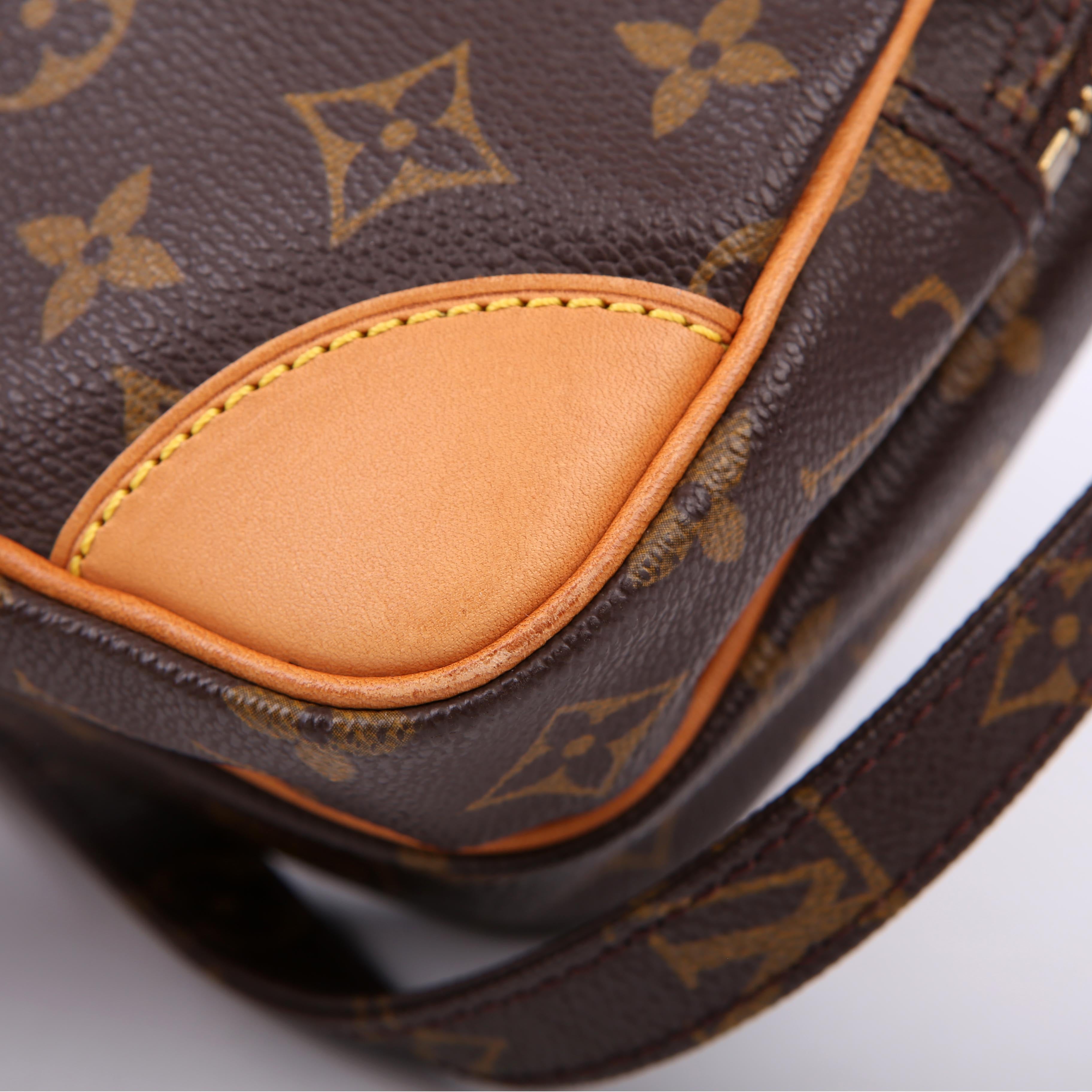 Amazone Monogram