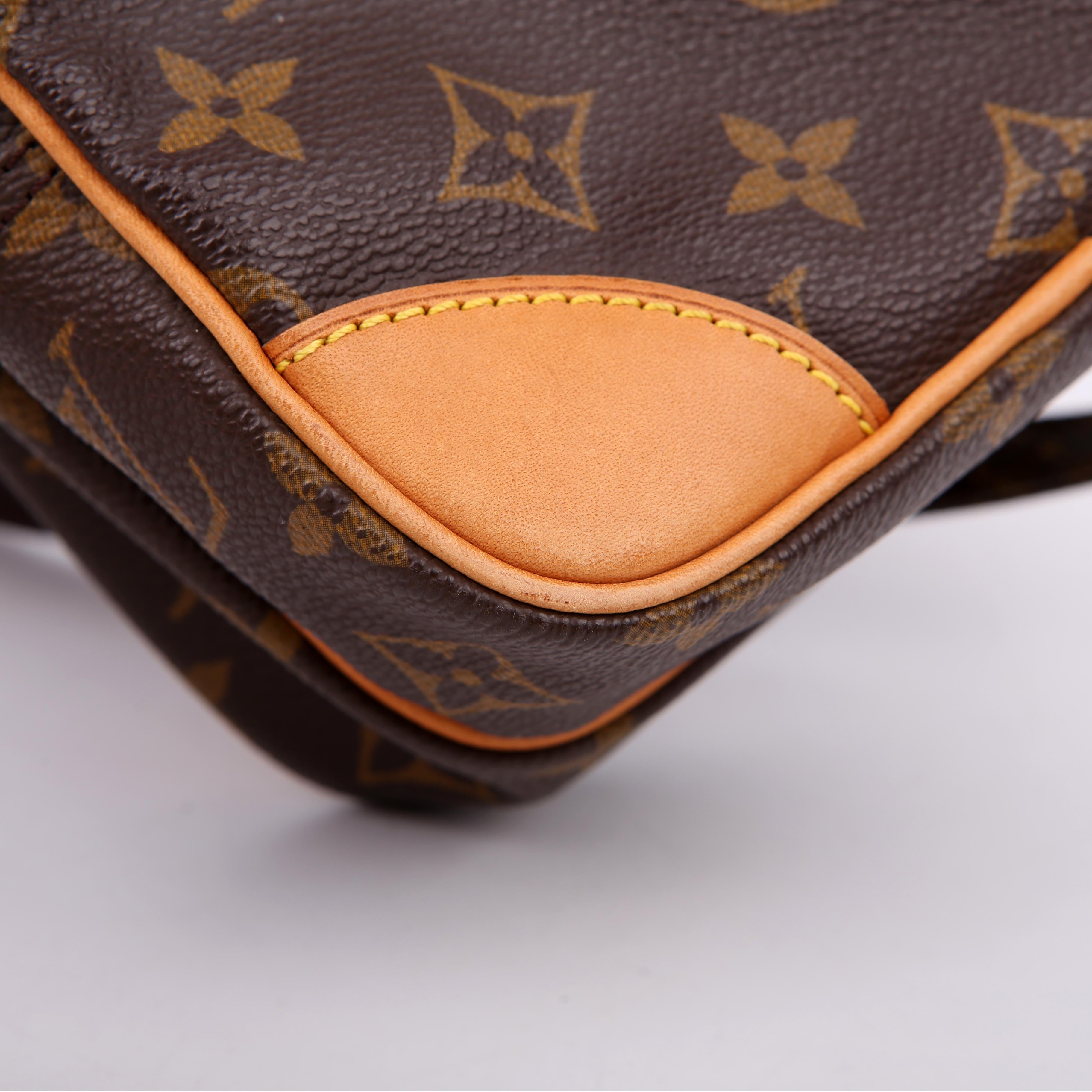 Amazone Monogram