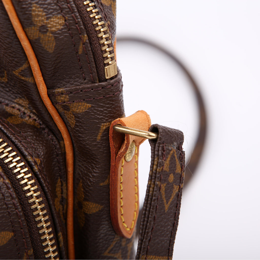 Amazone Monogram