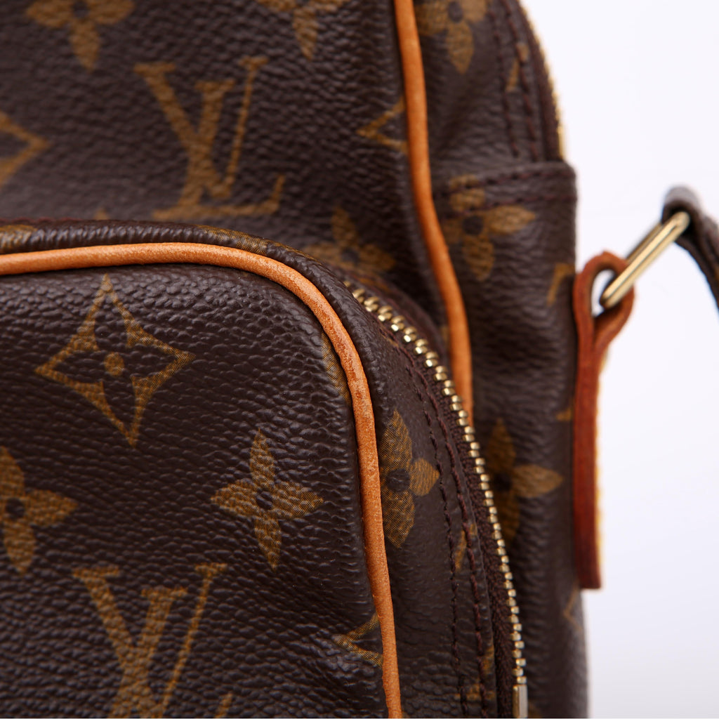 Amazone Monogram