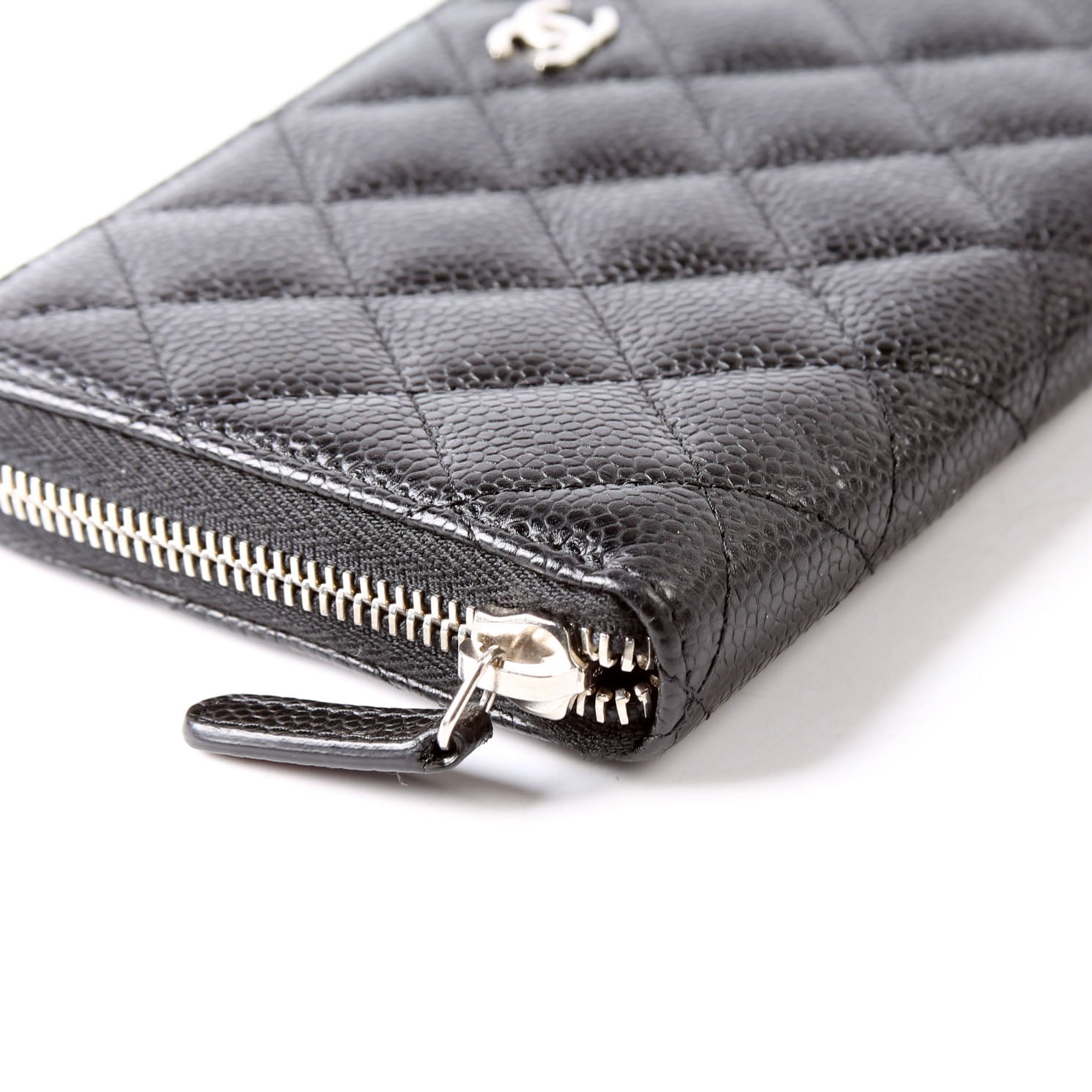 CC Long Zip Around Wallet Caviar 23M Black/Burgundy