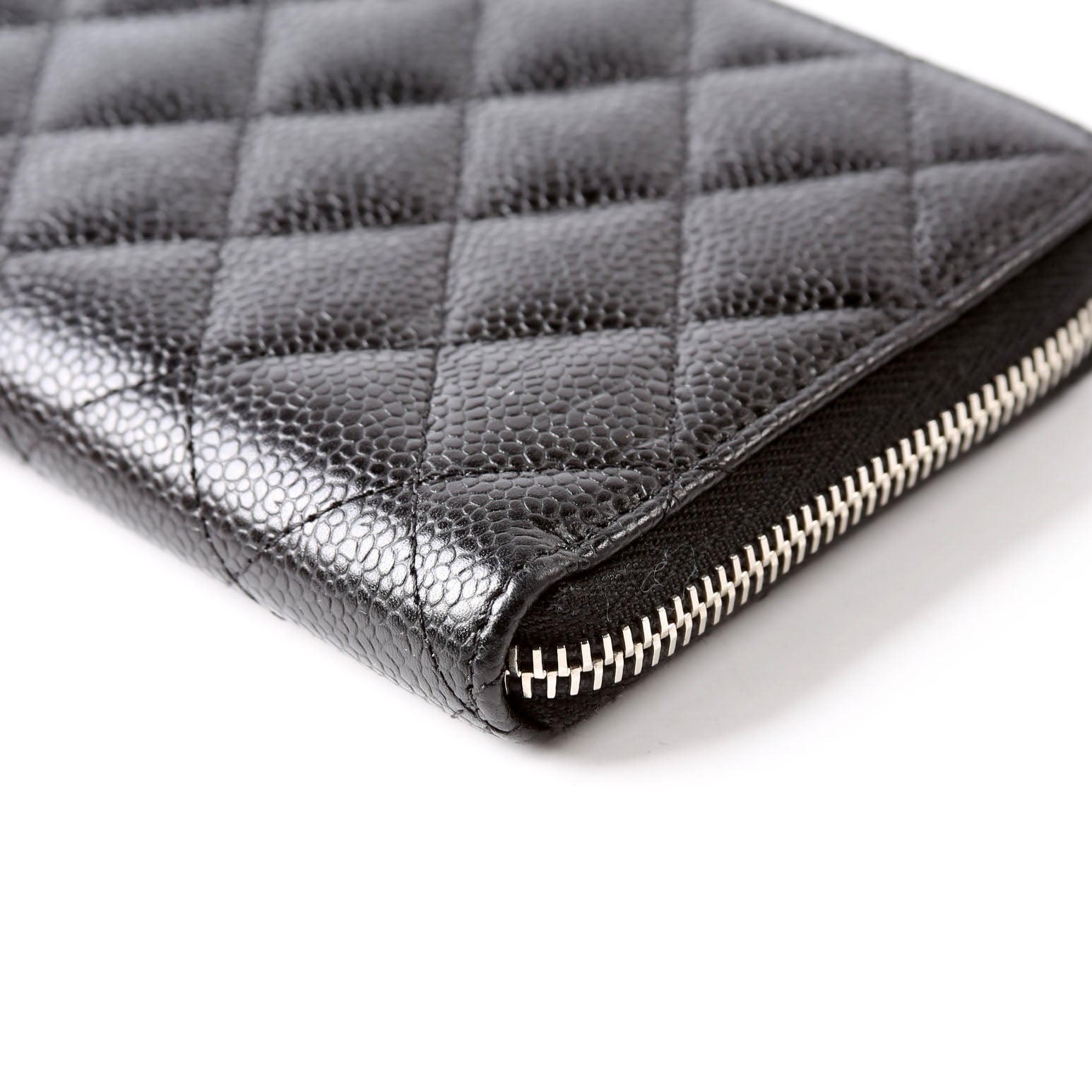 CC Long Zip Around Wallet Caviar 23M Black/Burgundy