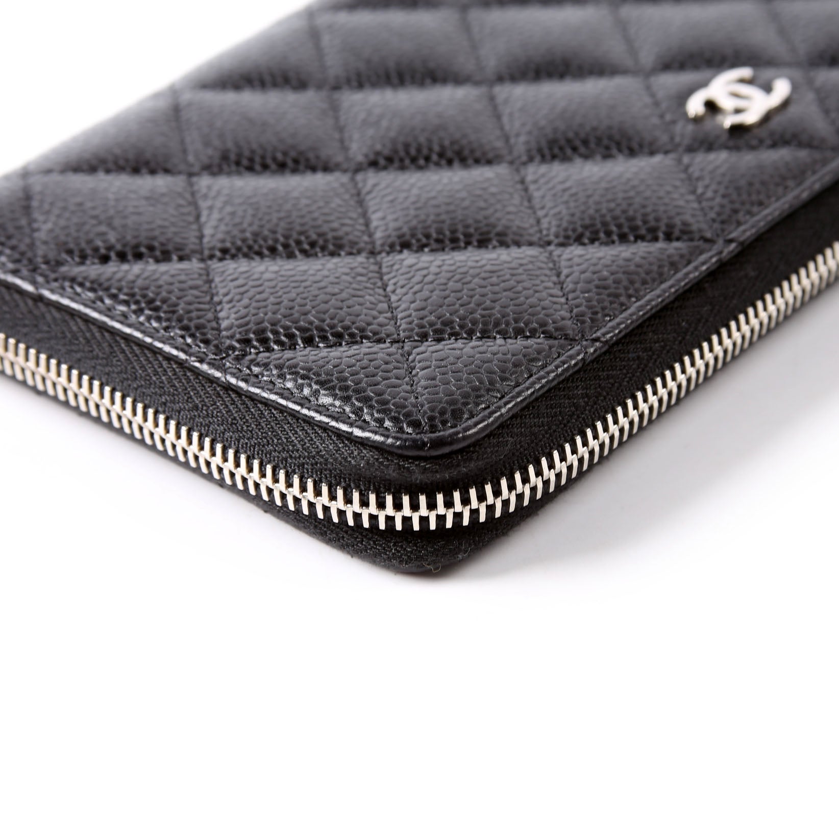 CC Long Zip Around Wallet Caviar 23M Black/Burgundy