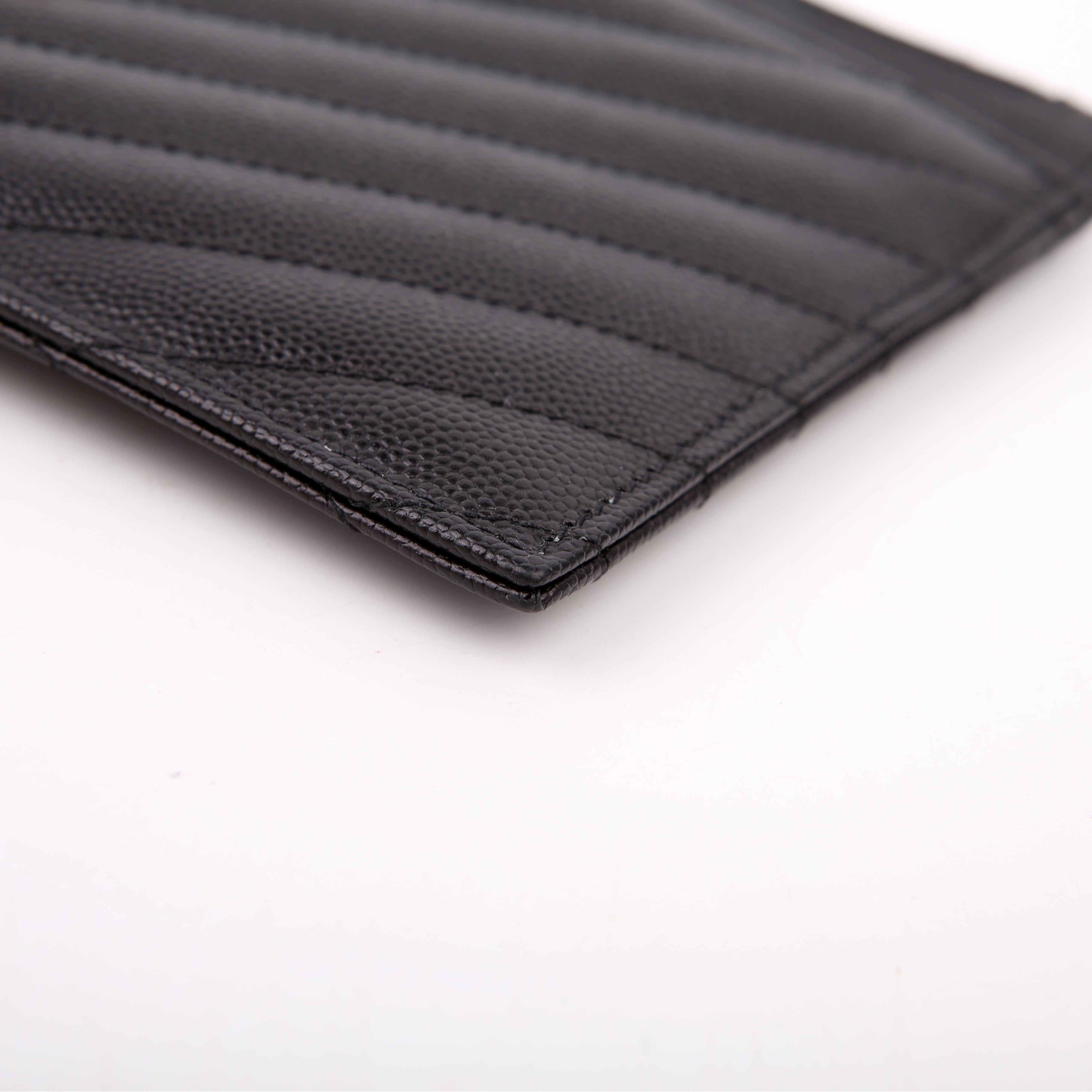 SAINT LAURENT 636312 Grain De Poudre Bill Pouch Black