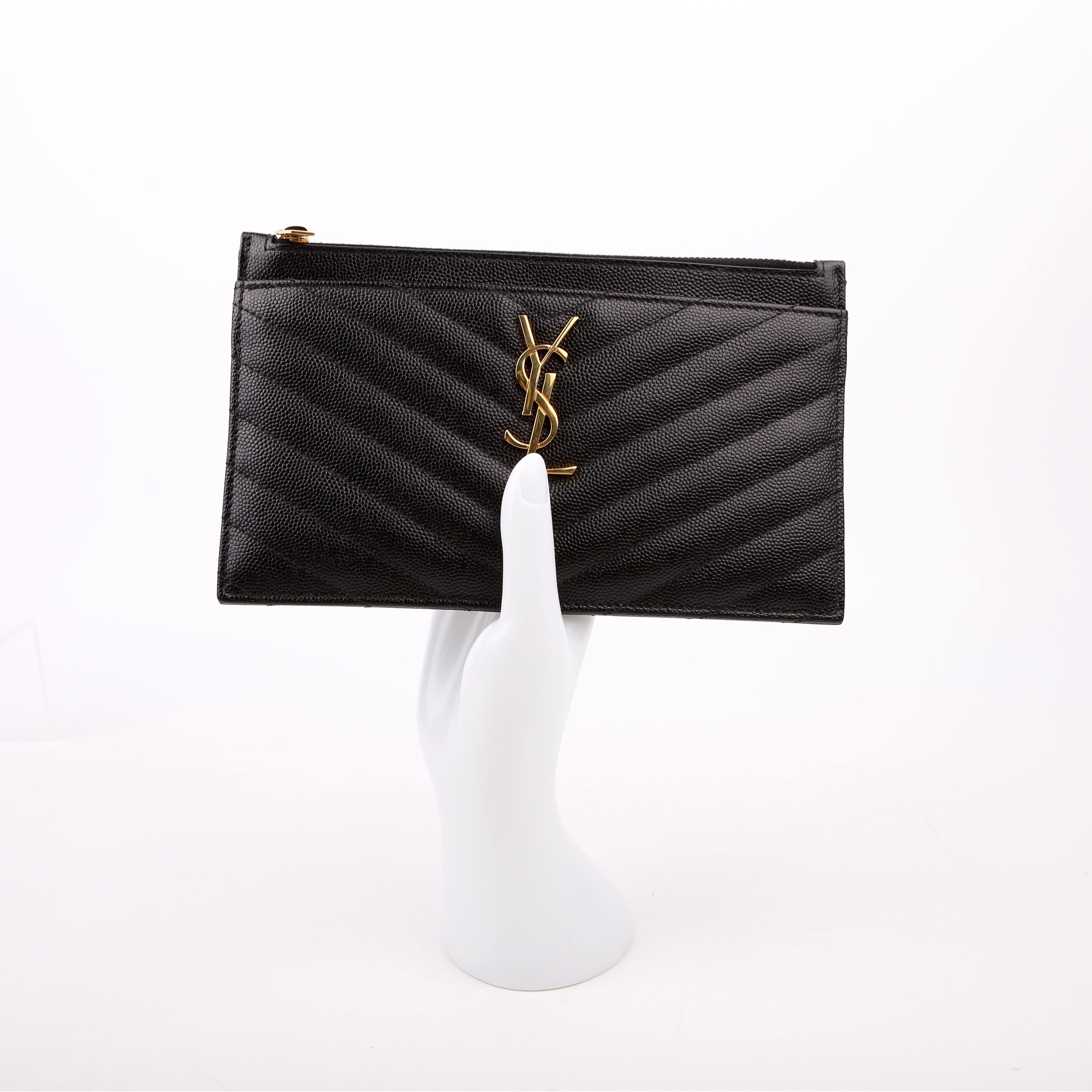 SAINT LAURENT 636312 Grain De Poudre Bill Pouch Black