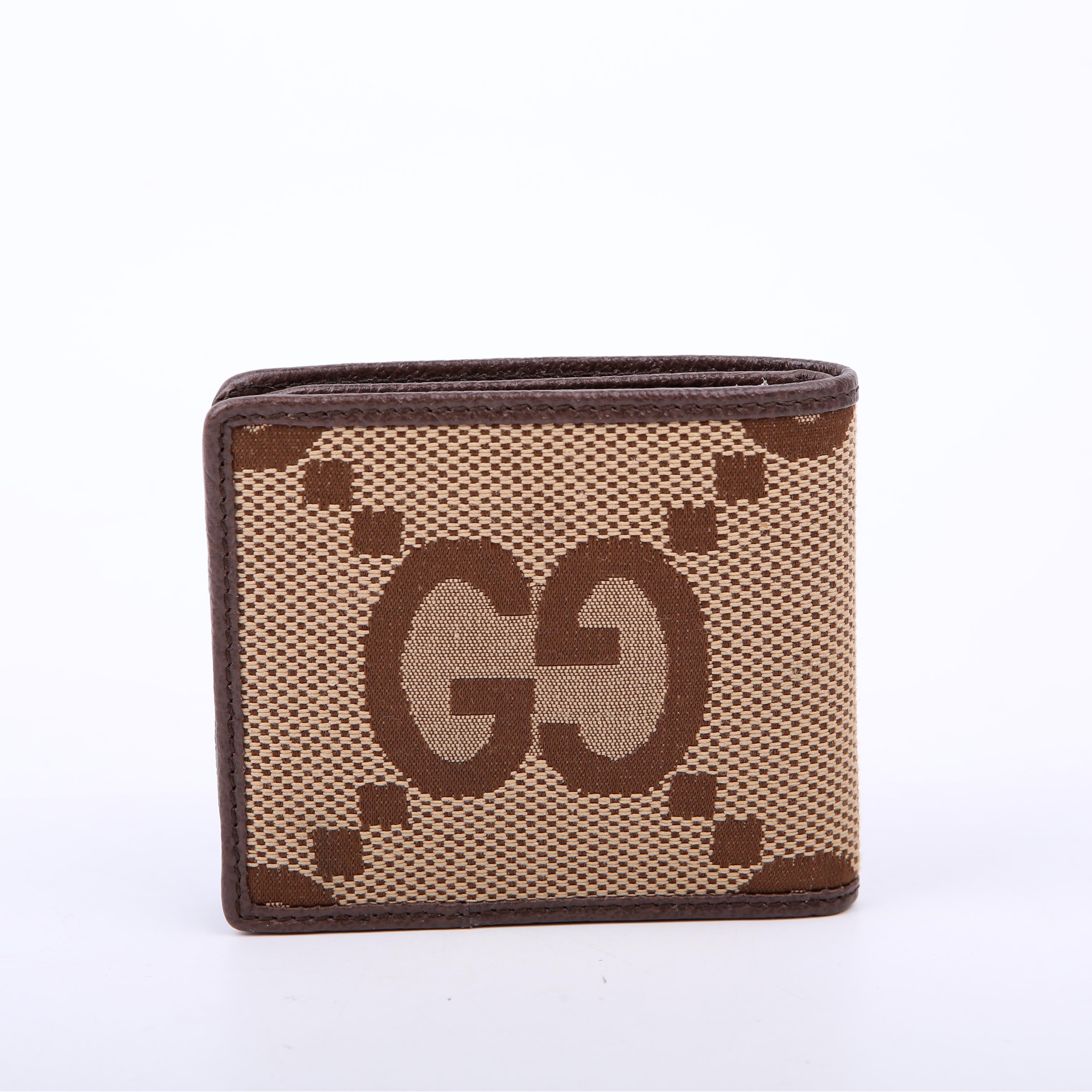 Gucci 699308 Jumbo GG Canvas Bifold Wallet