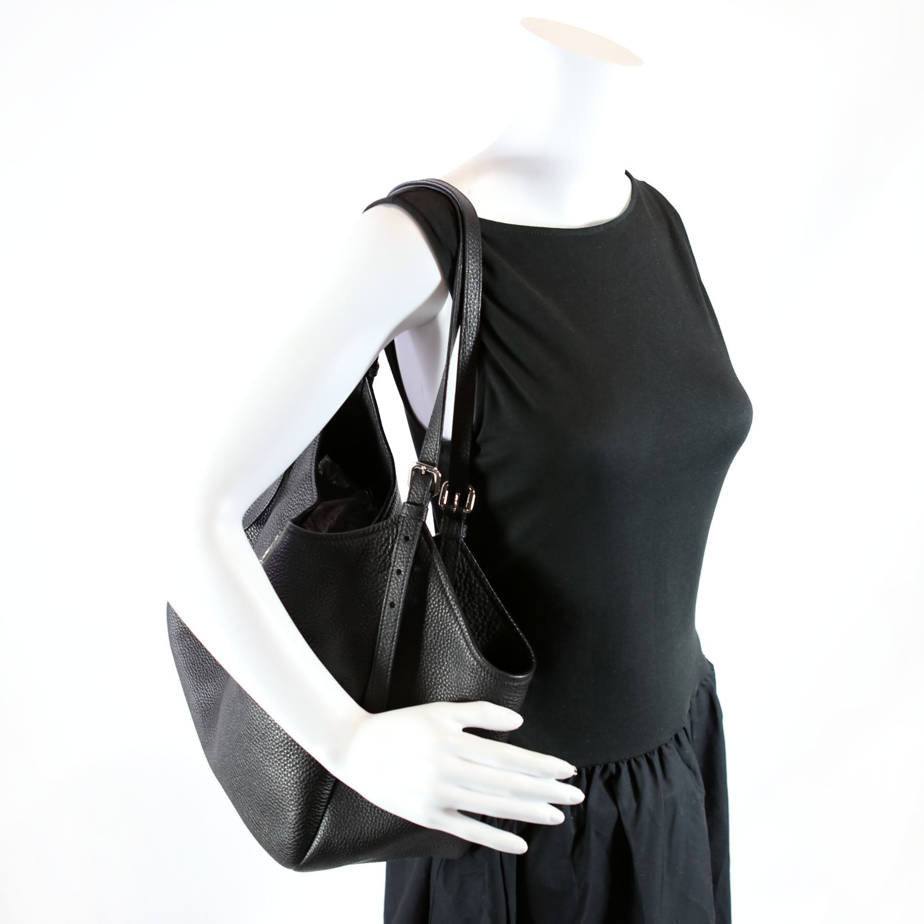 Vitello Daino Leather Shoulder Bag