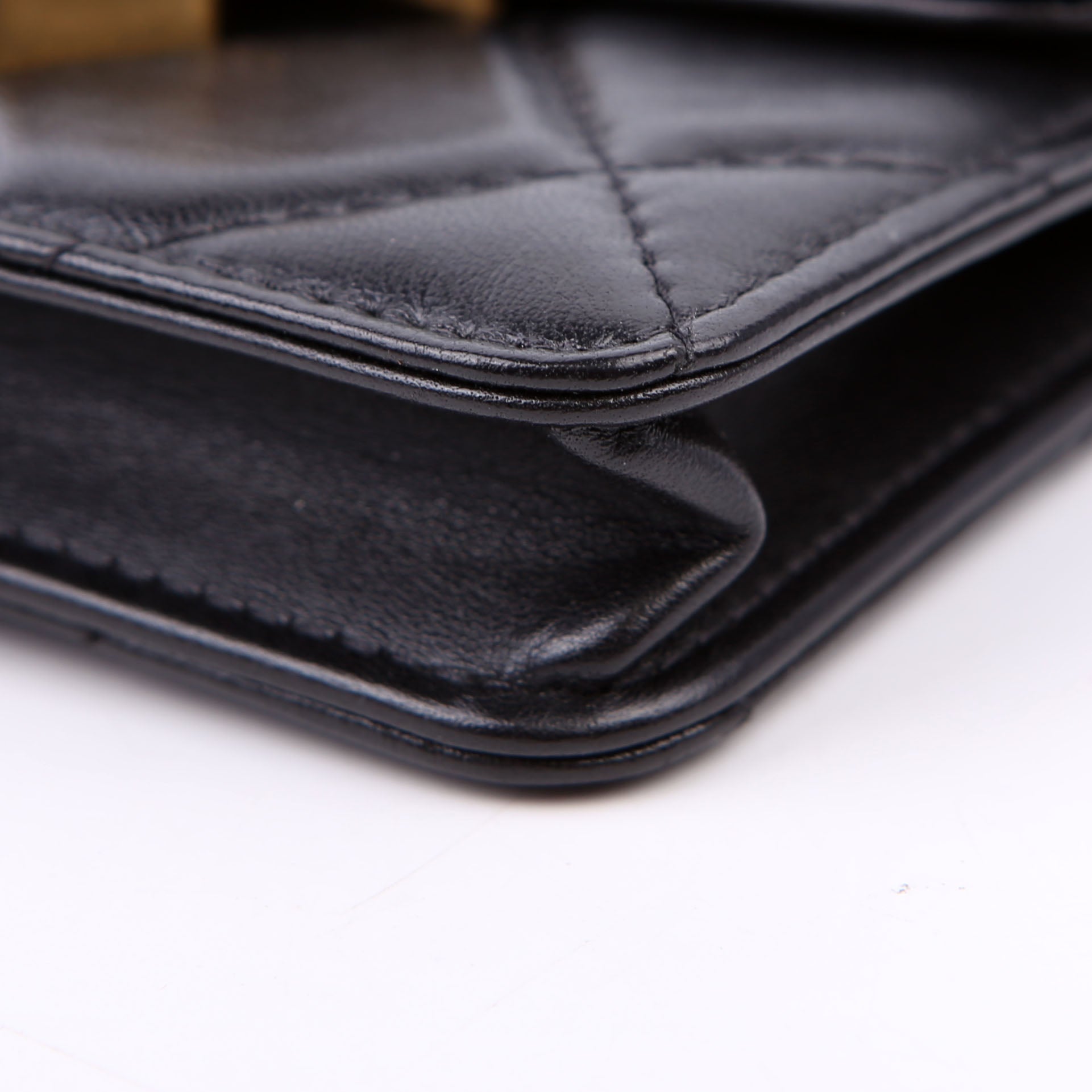 Diamond Lock Card Holder Lambskin Black