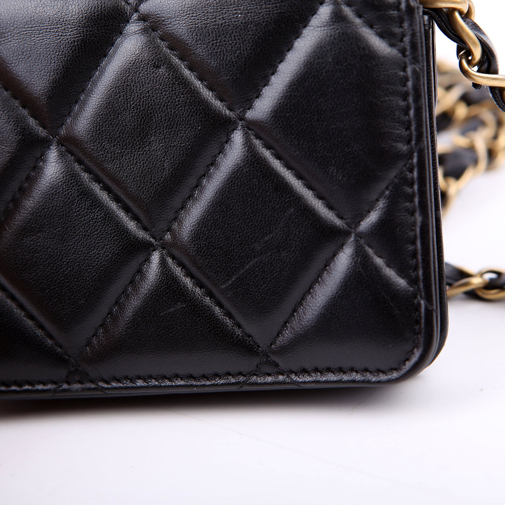 Diamond Lock Card Holder Lambskin Black