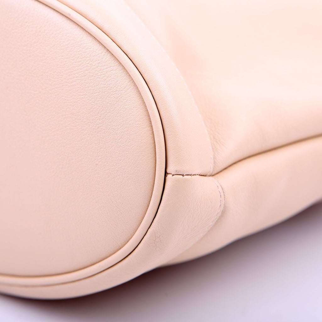 Gucci 750394 Diane Medium Bucket Beige