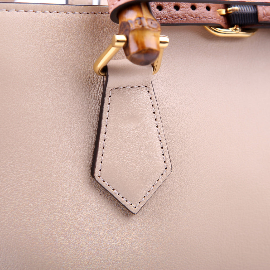 Gucci 750394 Diane Medium Bucket Beige