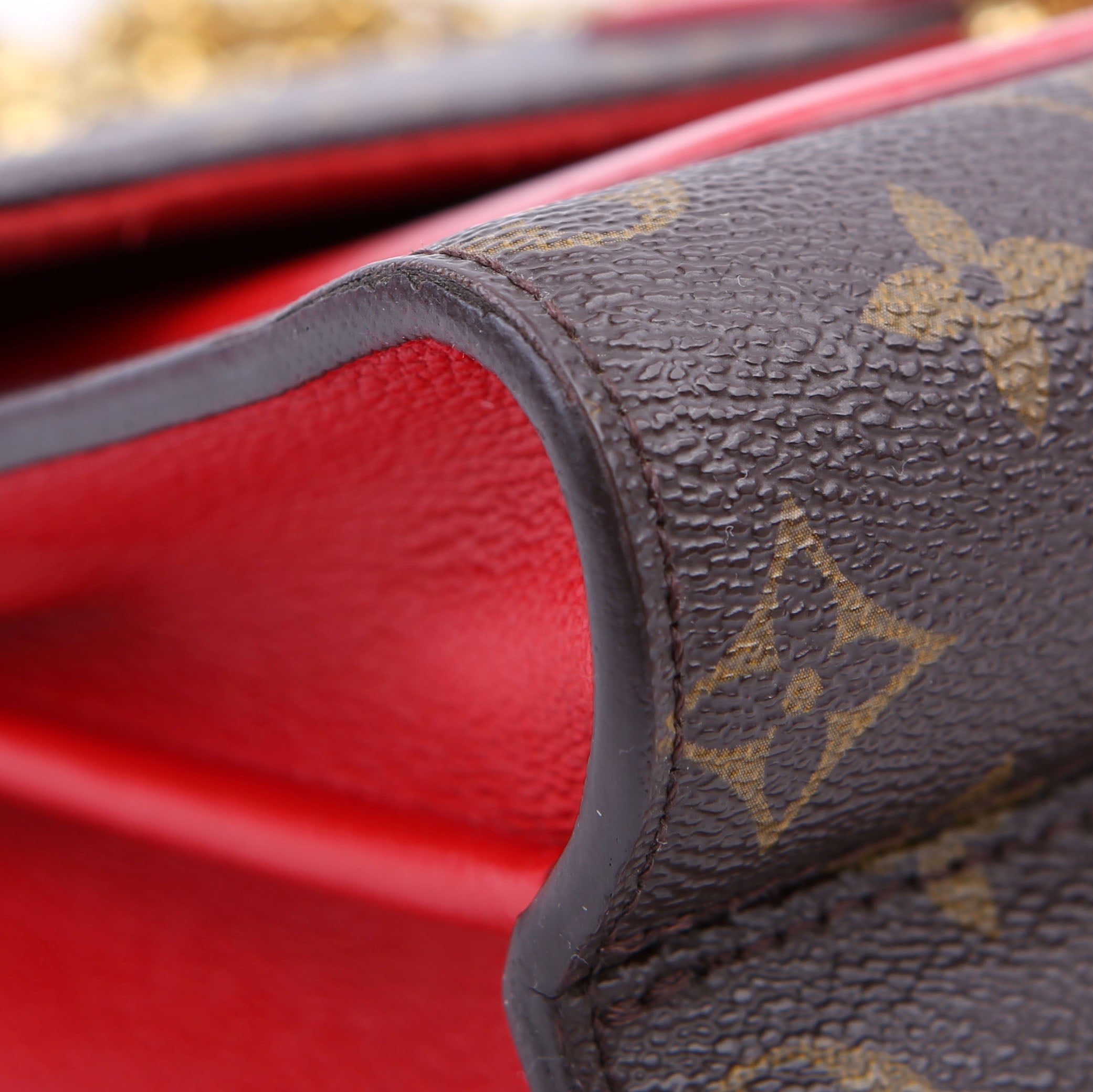 Victoire Monogram Red