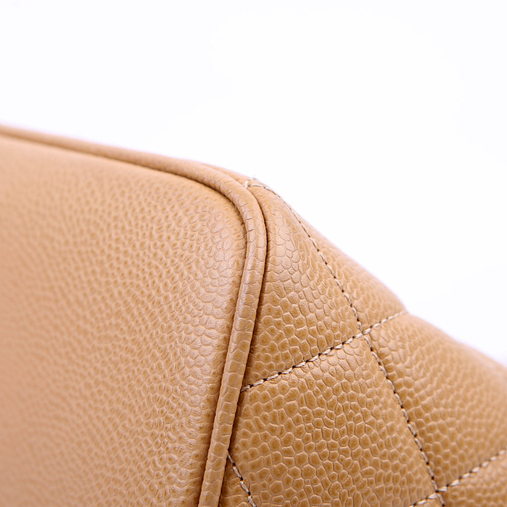 Medallion Tote Beige