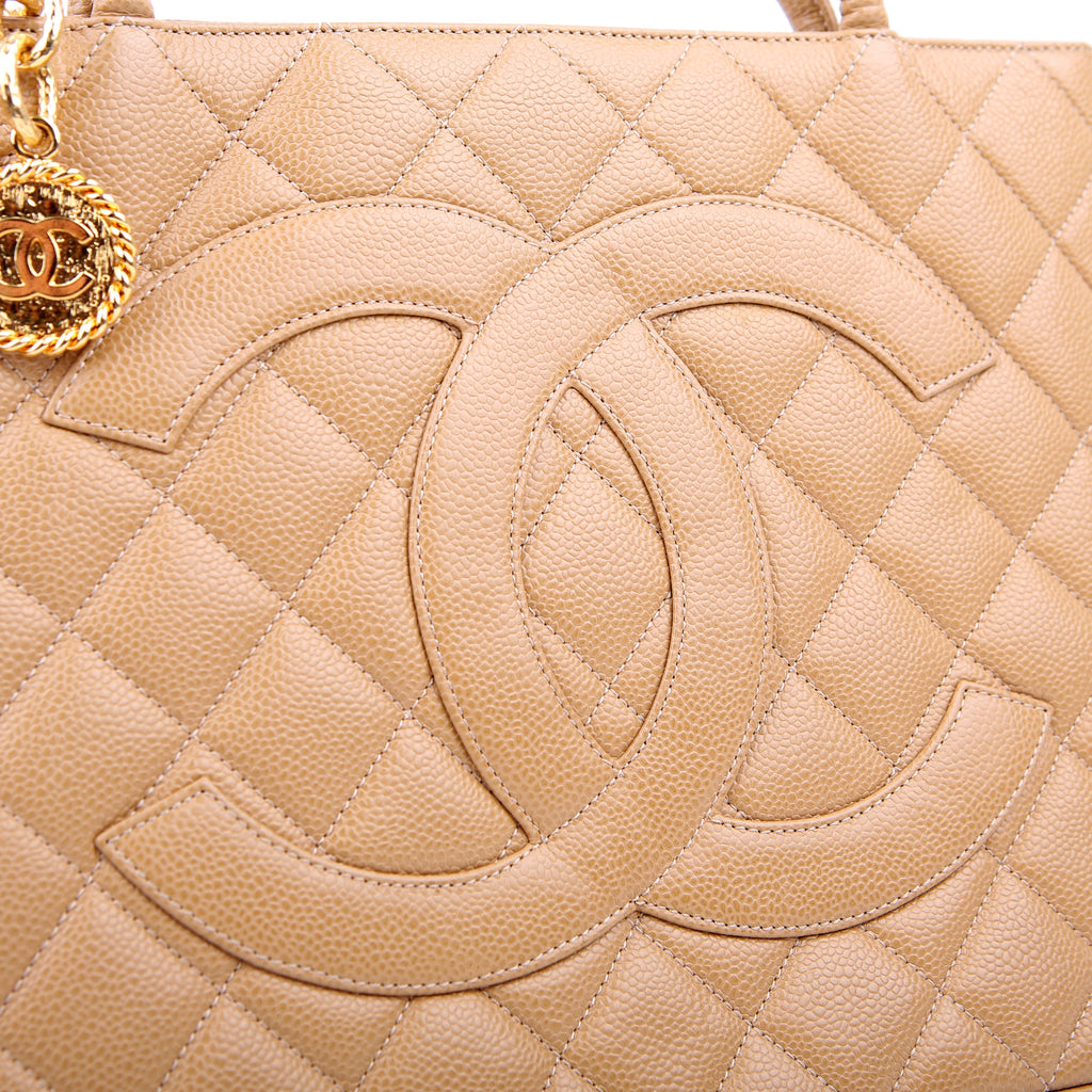 Medallion Tote Beige