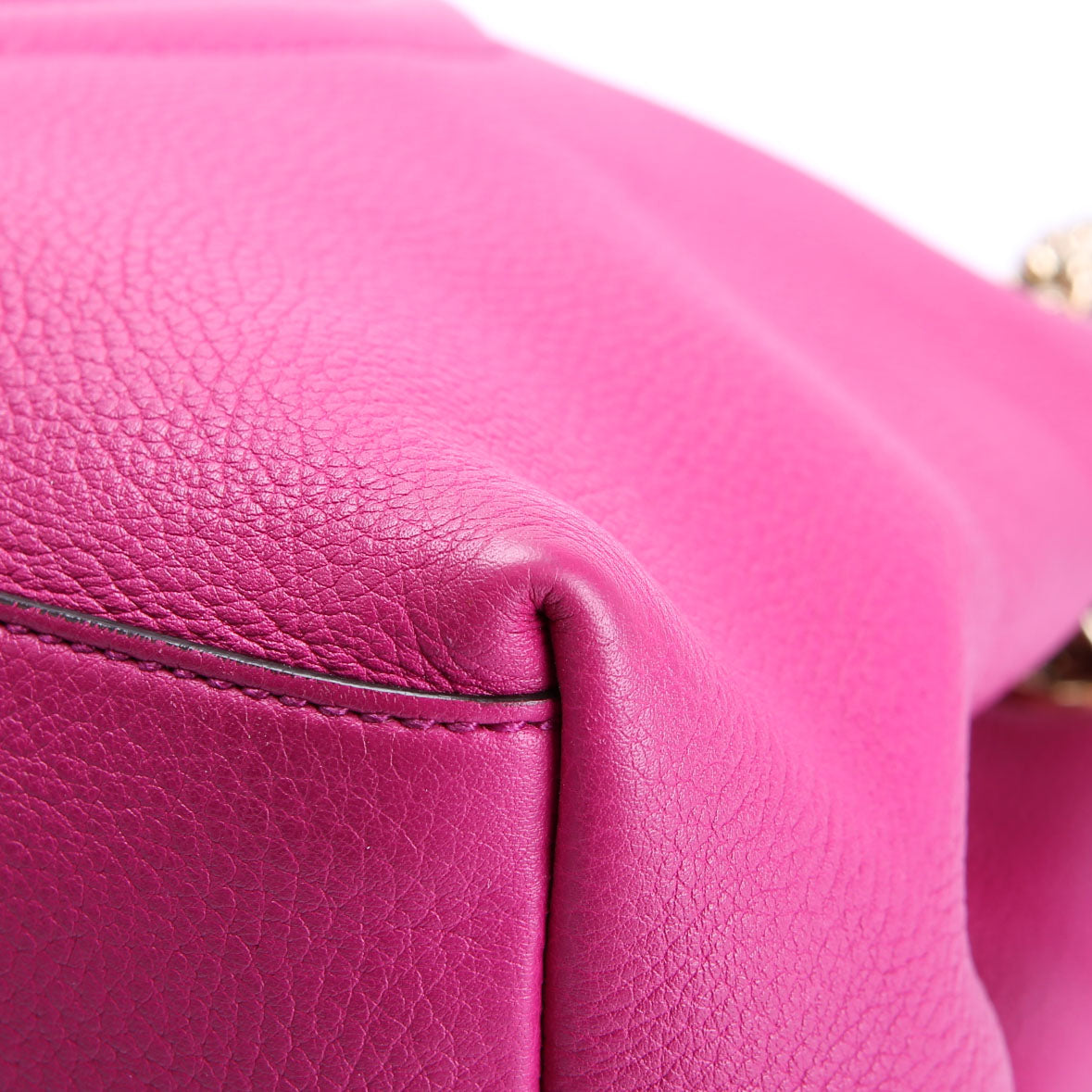 308982 Soho Leather Shoulder Medium