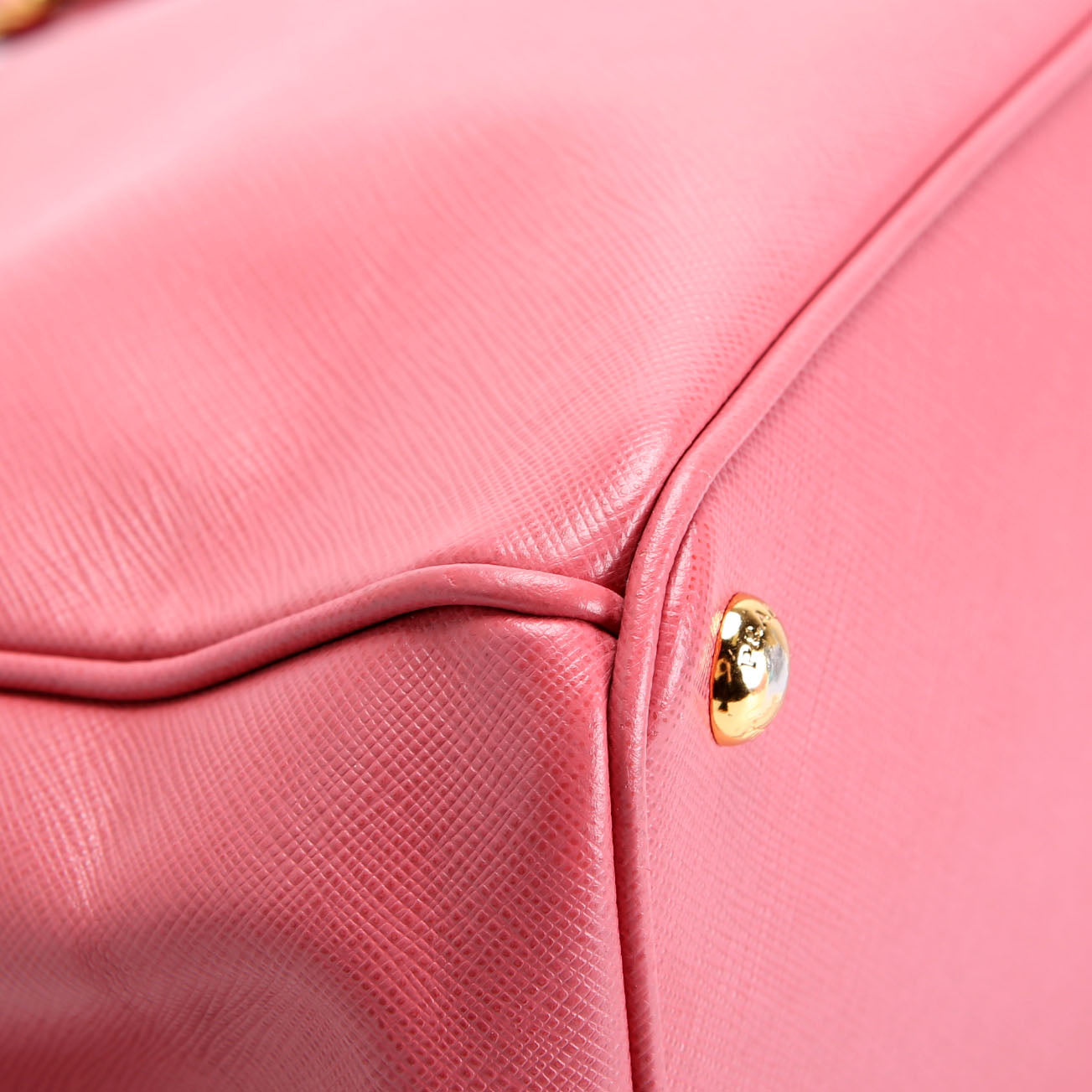Prada Saffiano Galleria Medium