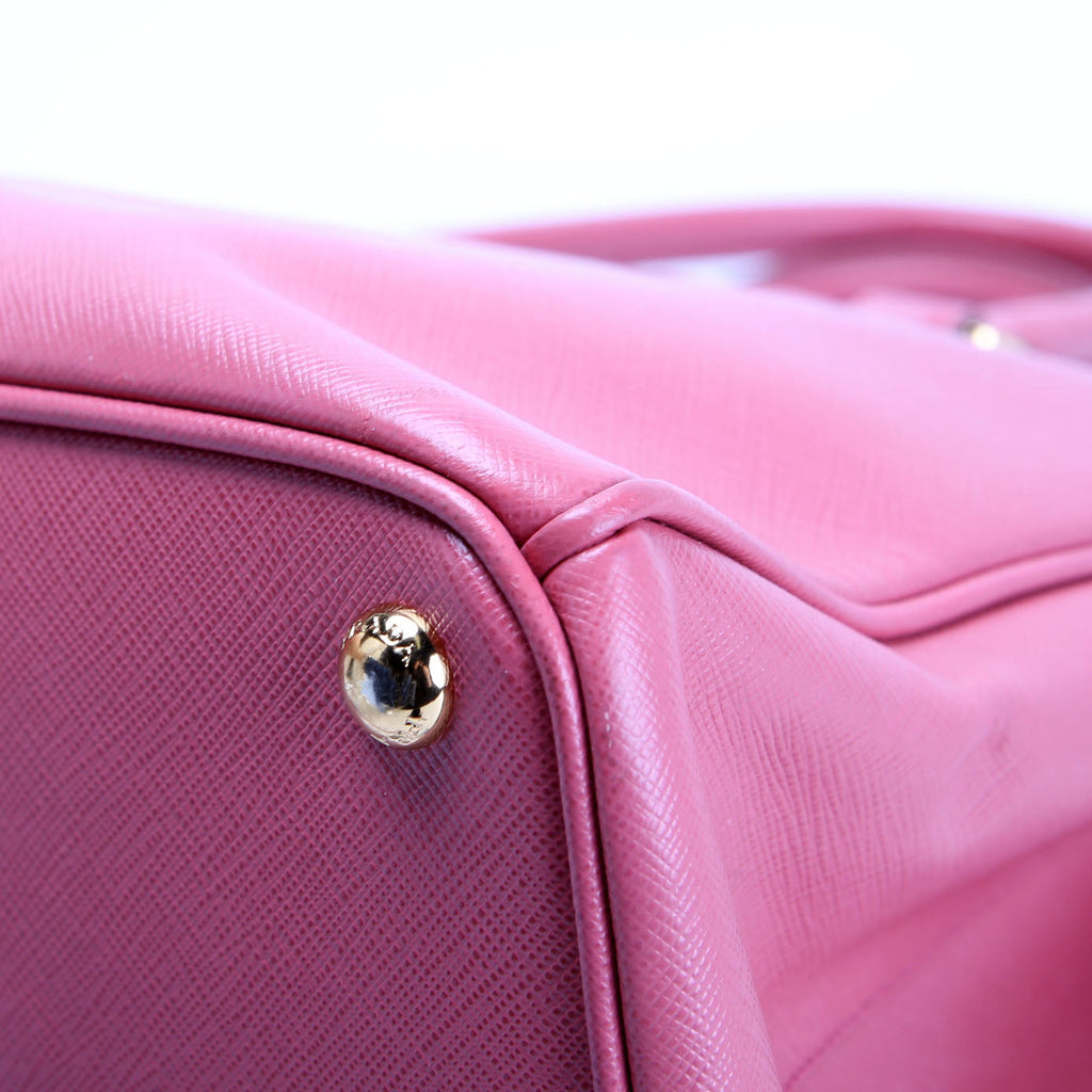 Prada Saffiano Galleria Medium
