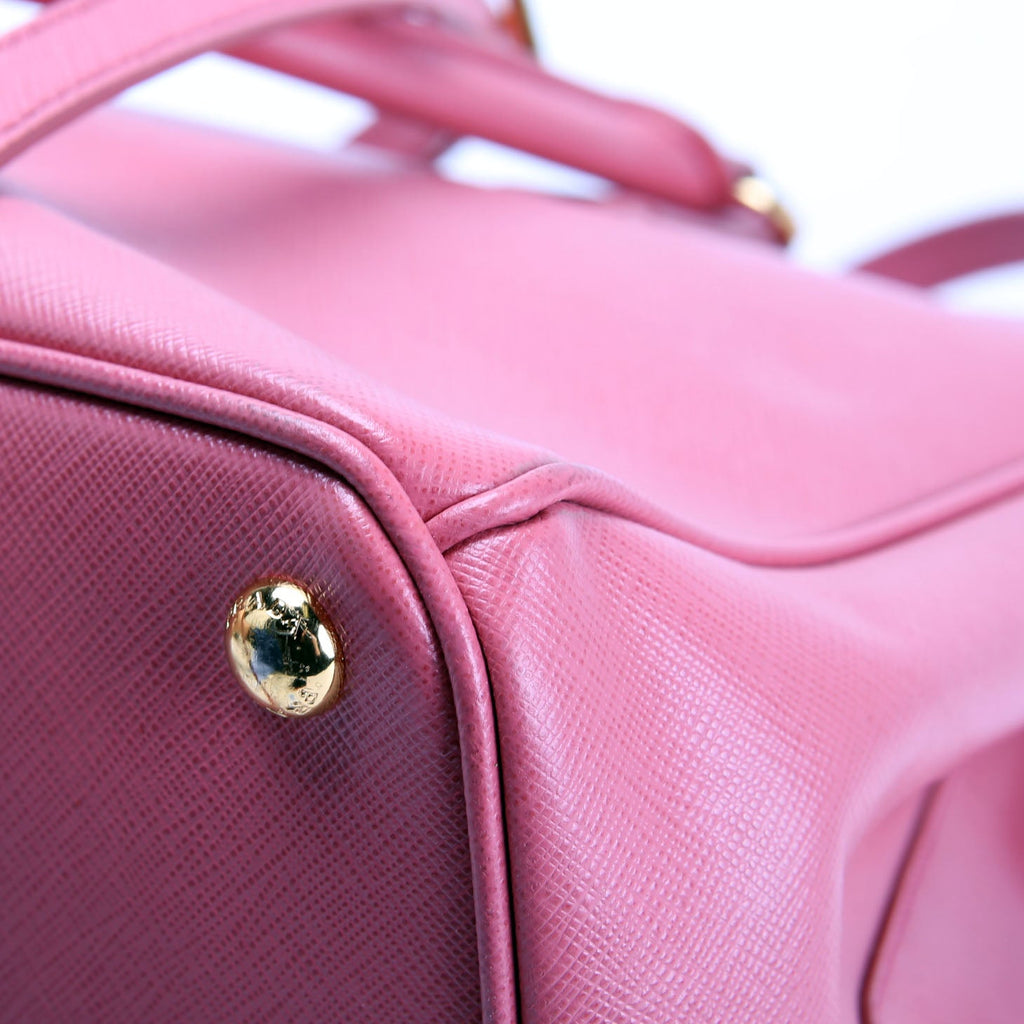 Prada Saffiano Galleria Medium