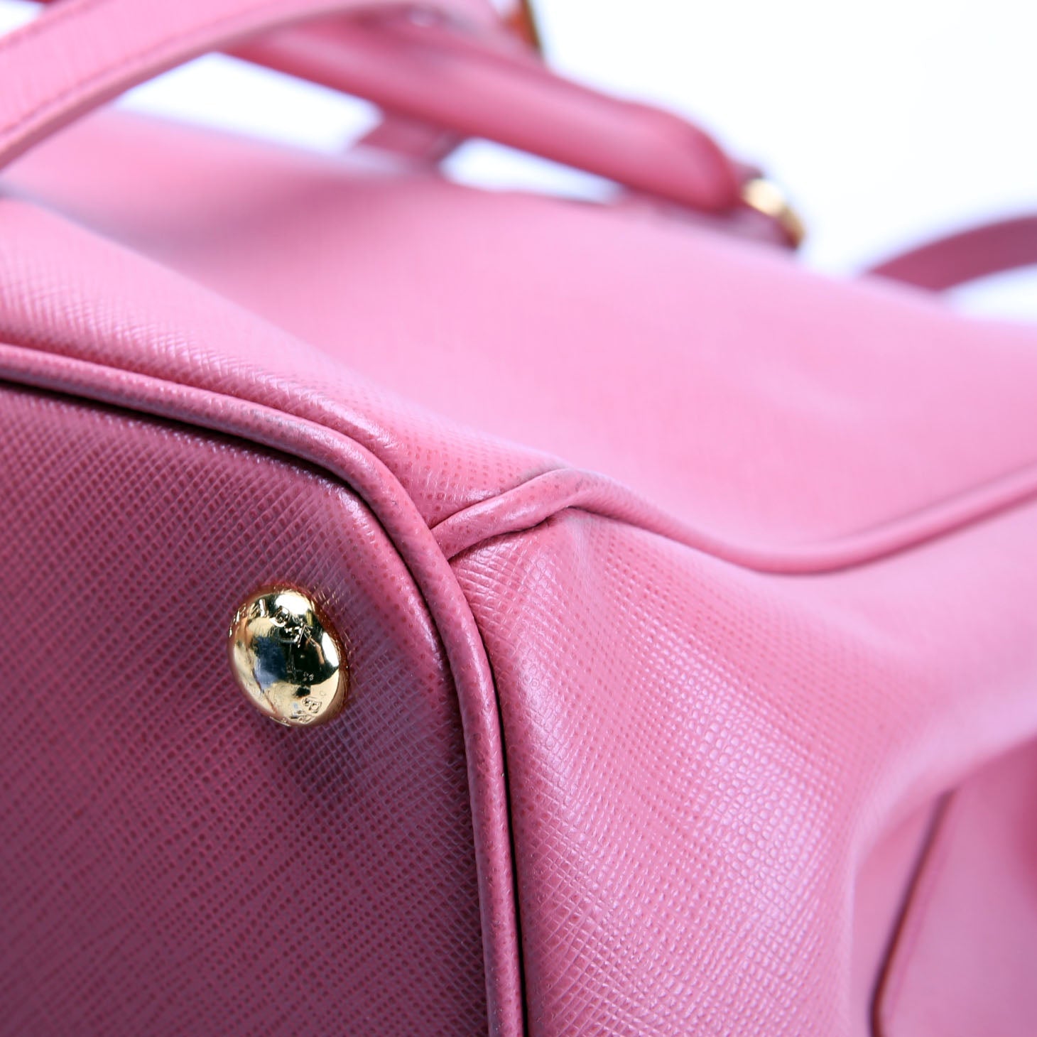 Prada Saffiano Galleria Medium