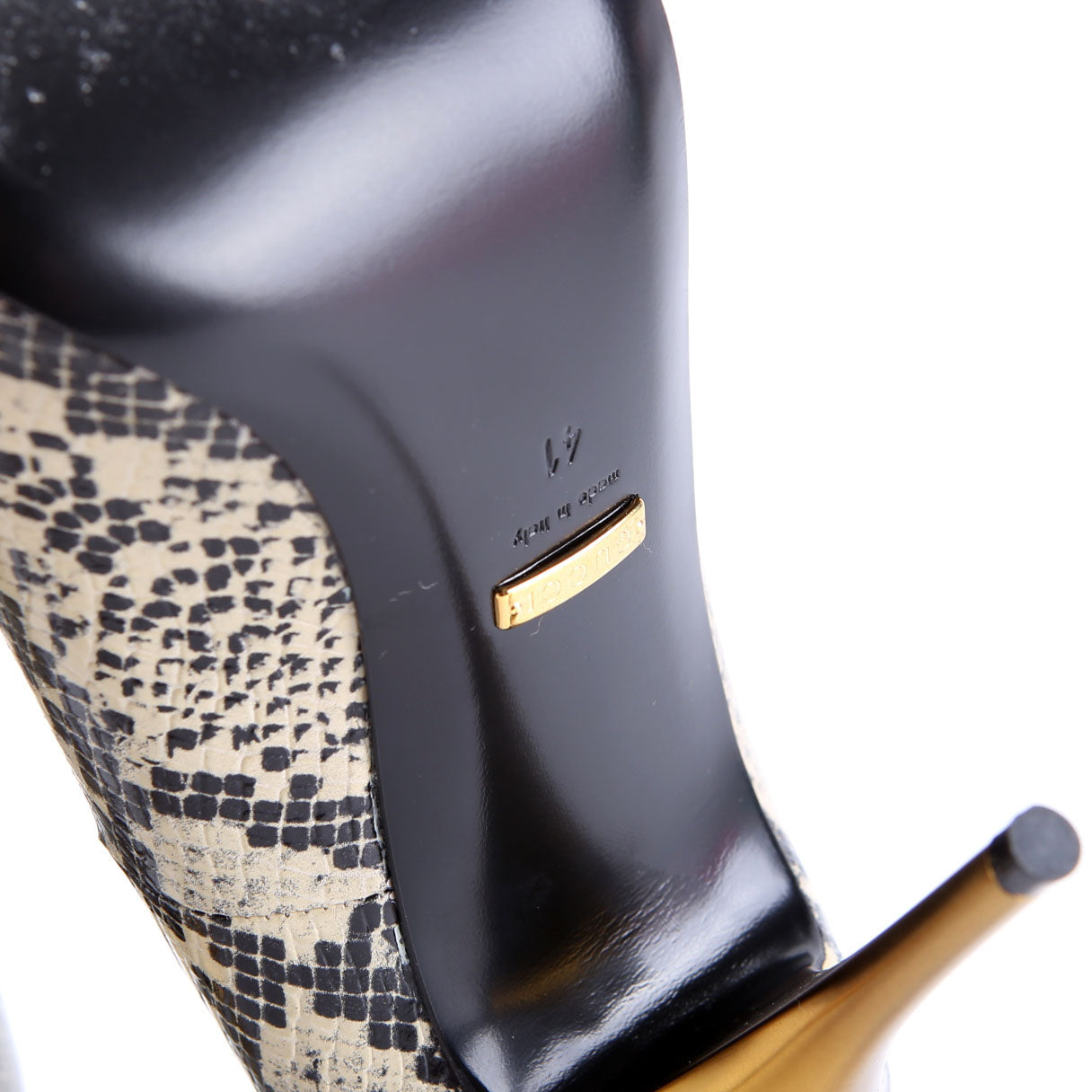 Gucci Vittoria Python Print Pumps Size 41 Beige/Black