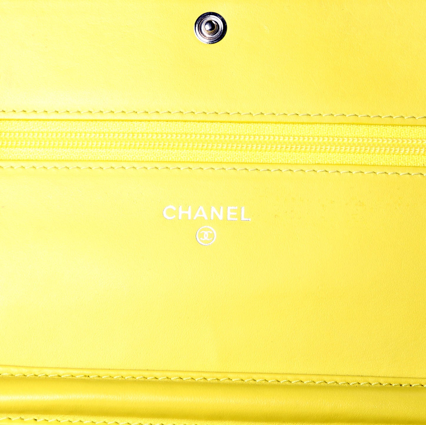 WOC Timeless CC Caviar Yellow