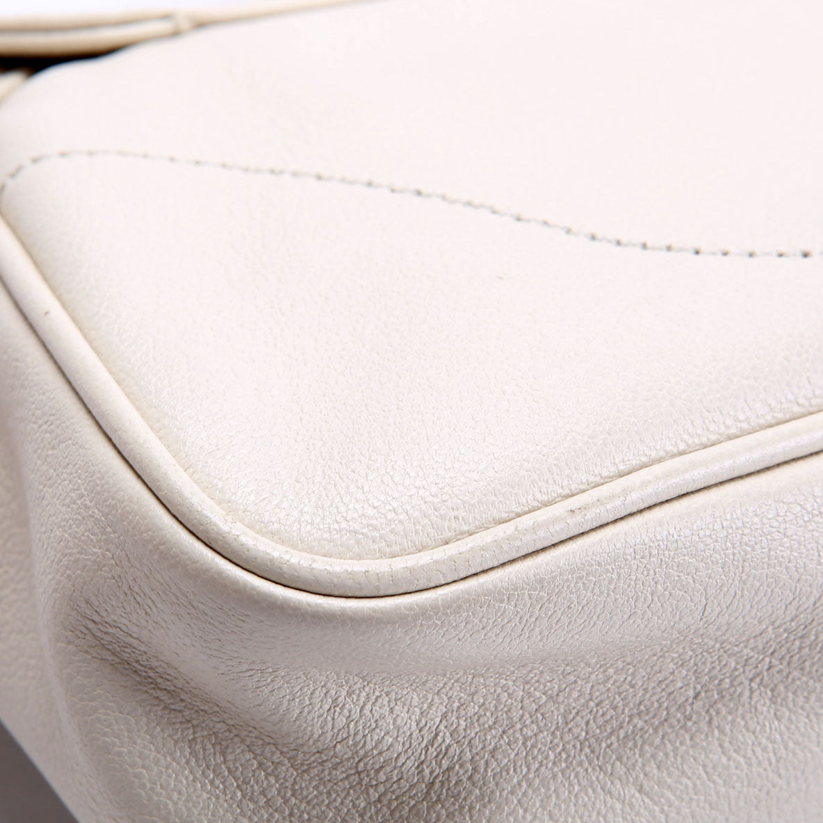 Gucci 767226 Aphrodite Monochrome Small Shoulder Cream