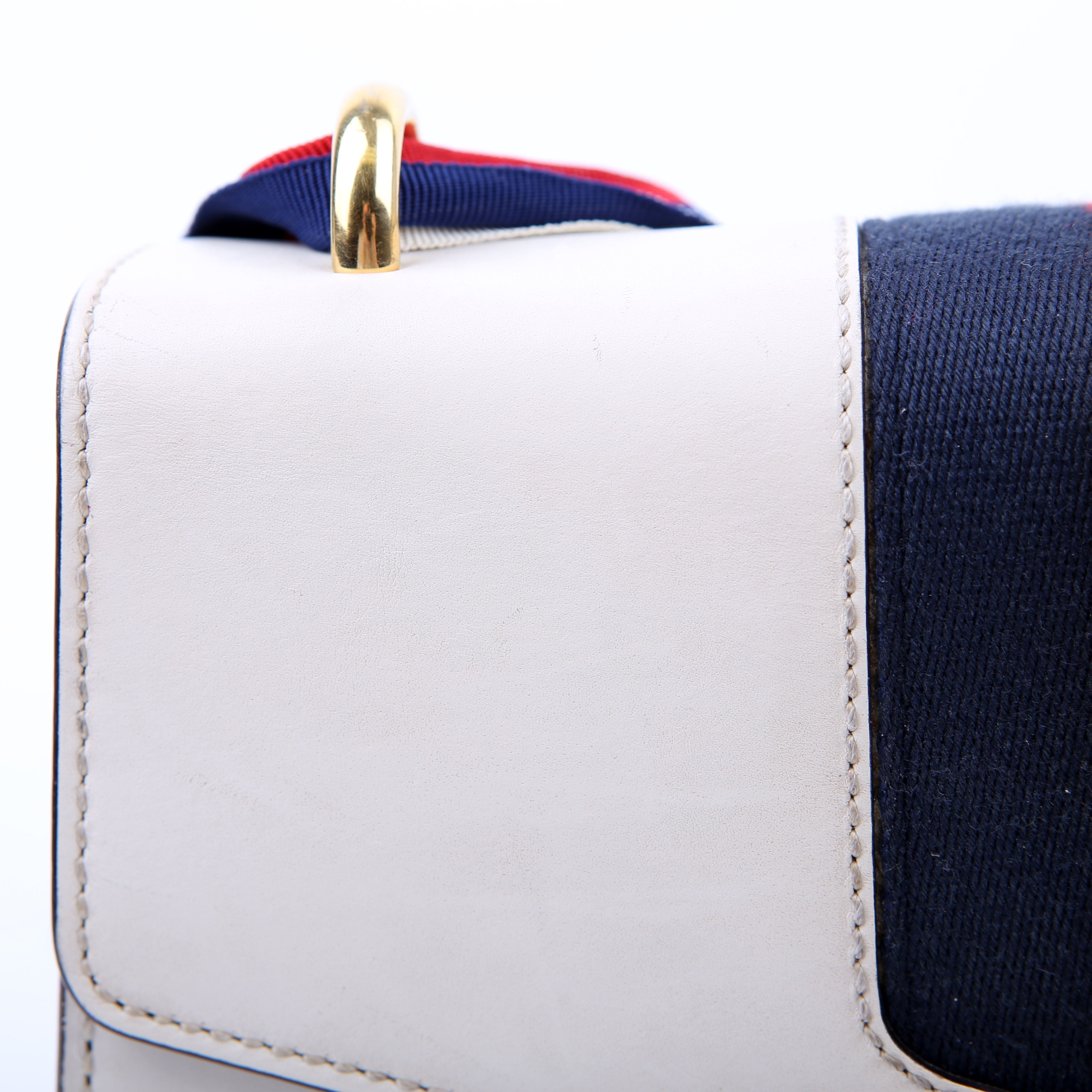 Gucci 421882 Sylvie Shoulder Small White