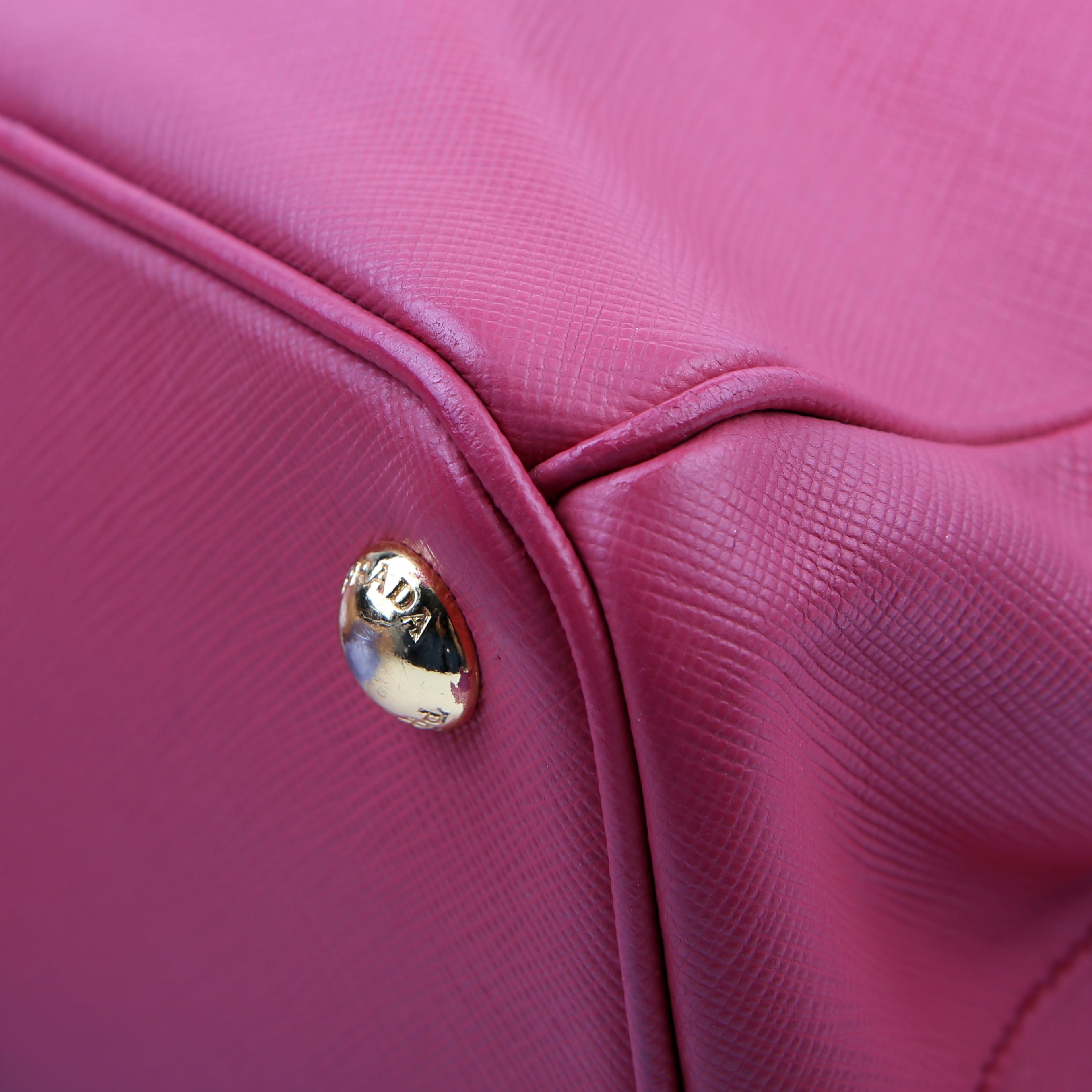 Prada Saffiano Galleria Small Pink